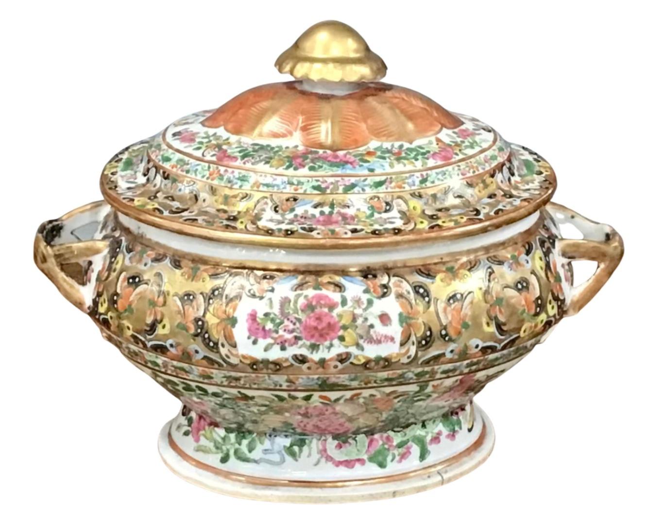 Chinese Large Rose Medallion Tureen 2