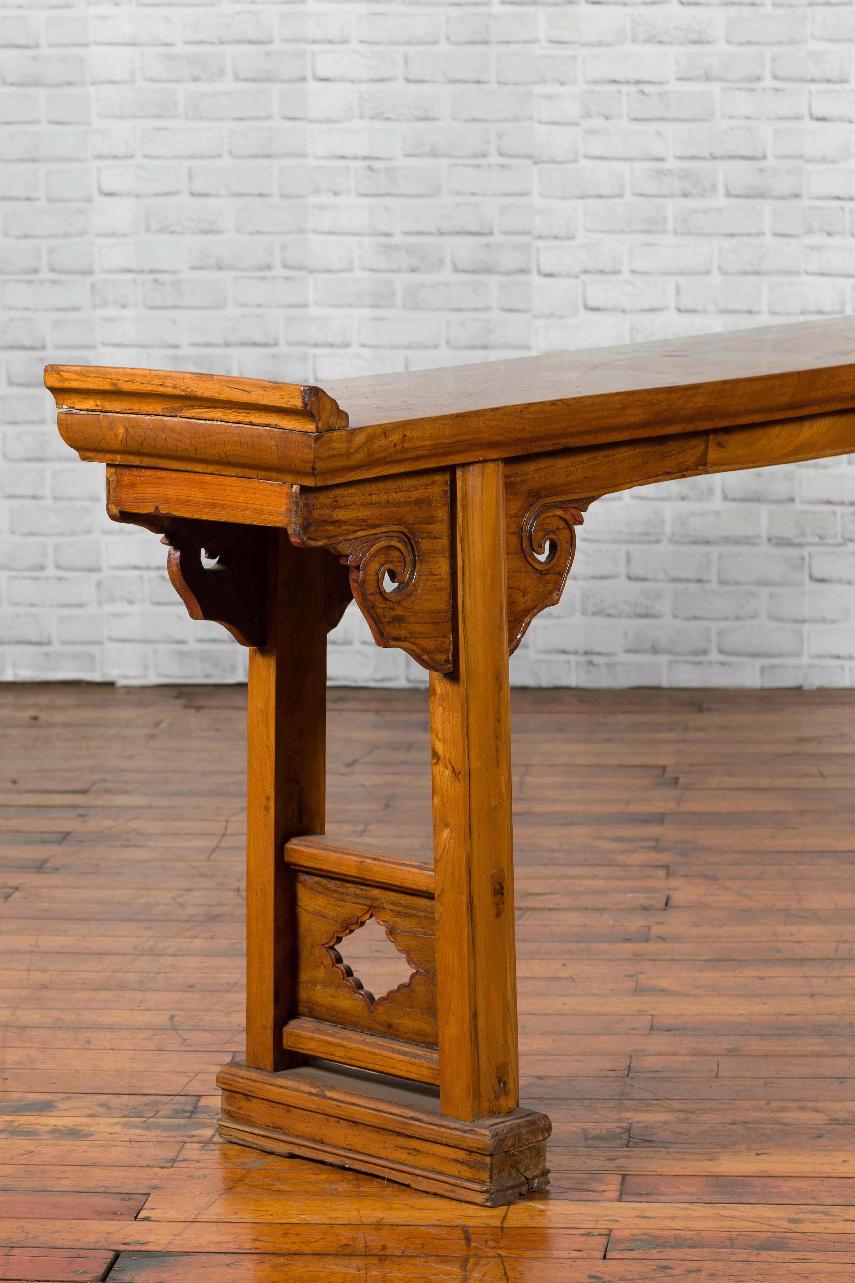Chinese Late 19th Century Qing Elm Altar Console Table with Cloud Spandrels 7