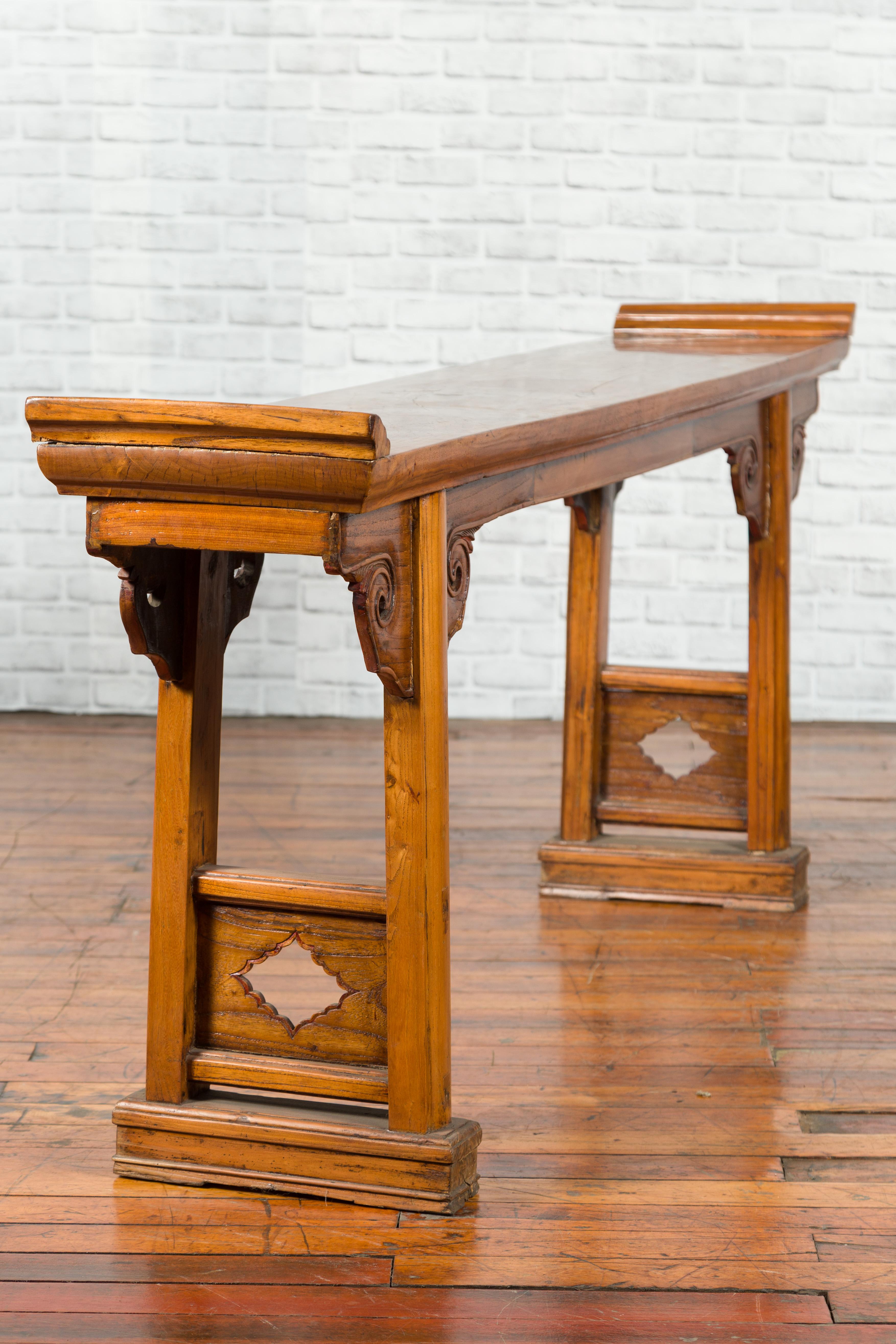 Chinese Late 19th Century Qing Elm Altar Console Table with Cloud Spandrels 9