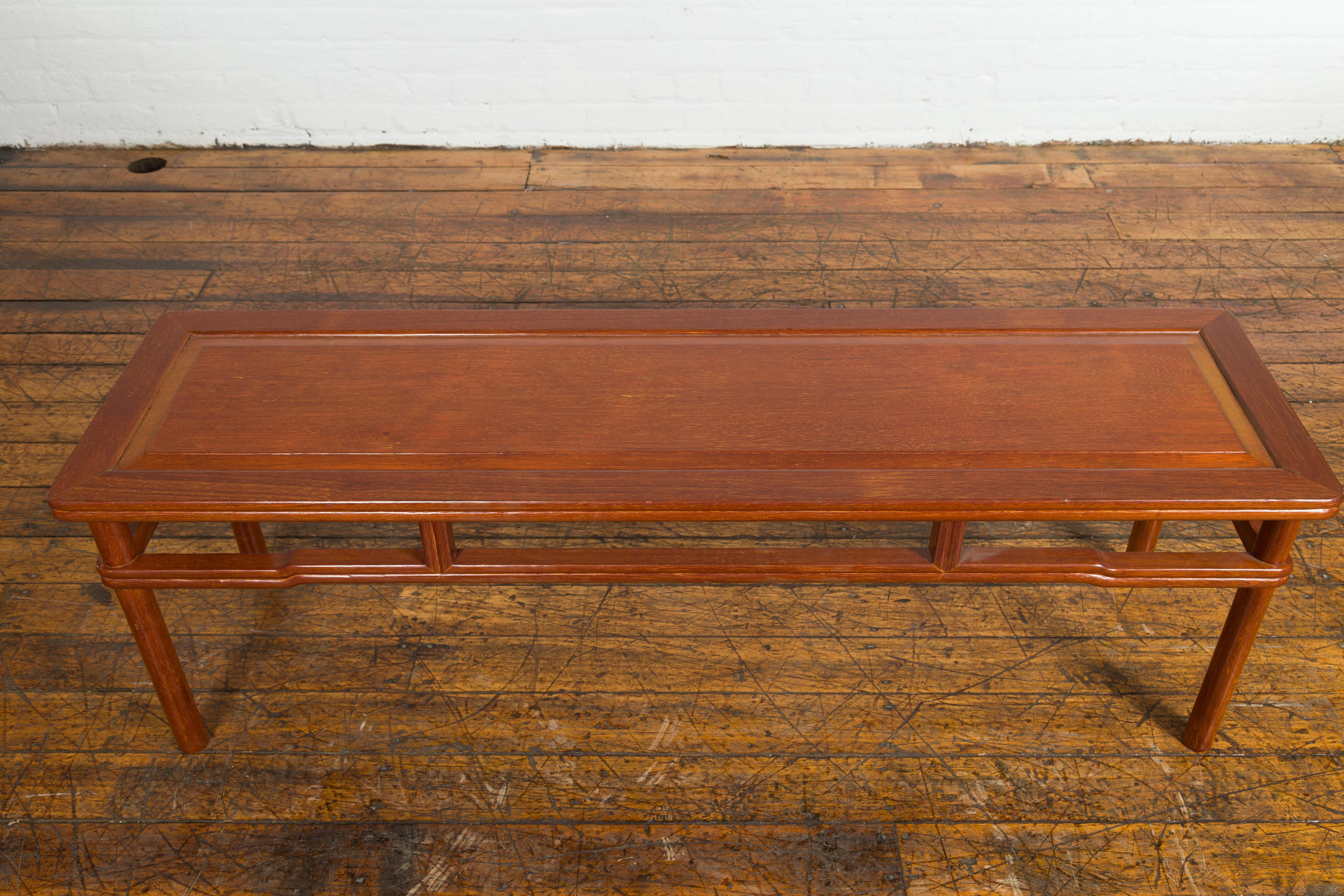 Chinese Late Qing Dynasty 1900s Low Kang Coffee Table with Humpback Stretchers For Sale 5