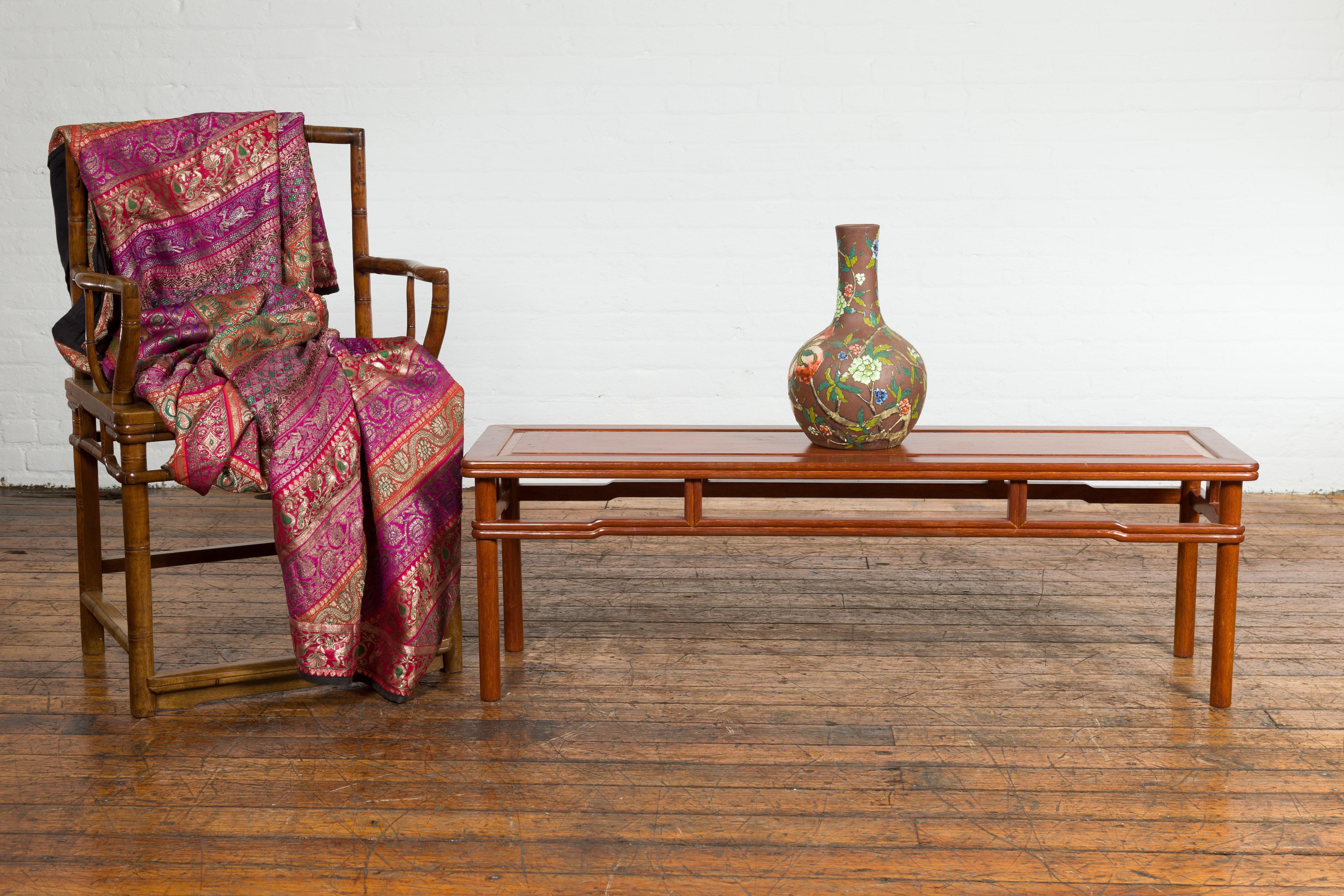 Carved Chinese Late Qing Dynasty 1900s Low Kang Coffee Table with Humpback Stretchers For Sale