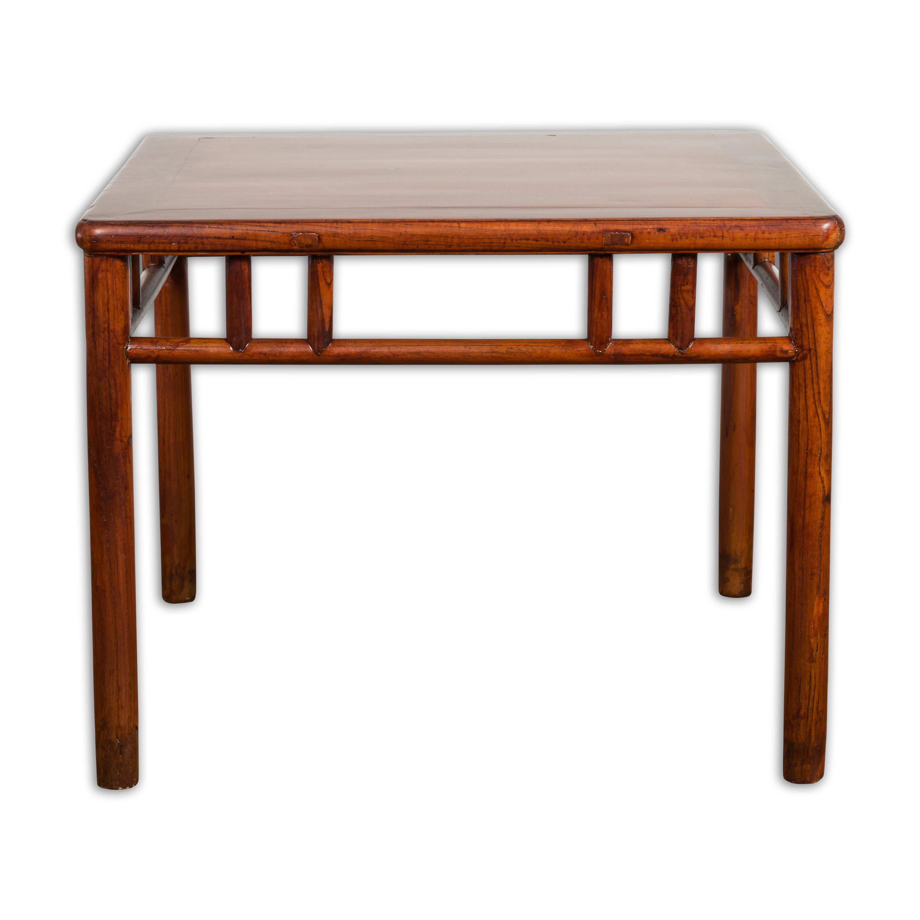 Late Qing Dynasty 1900s Table with Open Apron and Pillar Strut Motifs For Sale 10