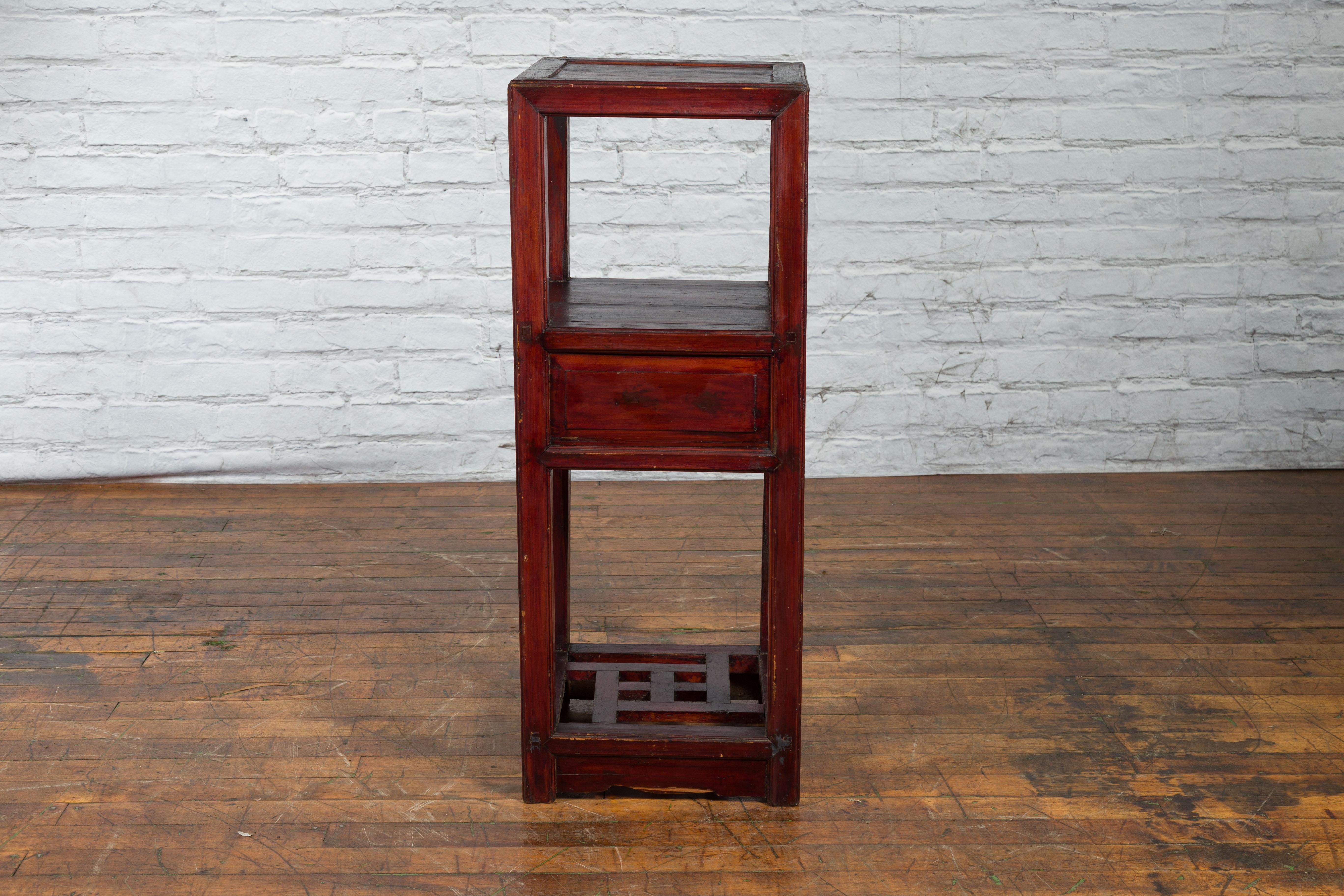 Chinese Late Qing Dynasty 1900s Tiered Table with Drawer and Fretwork Shelf For Sale 7
