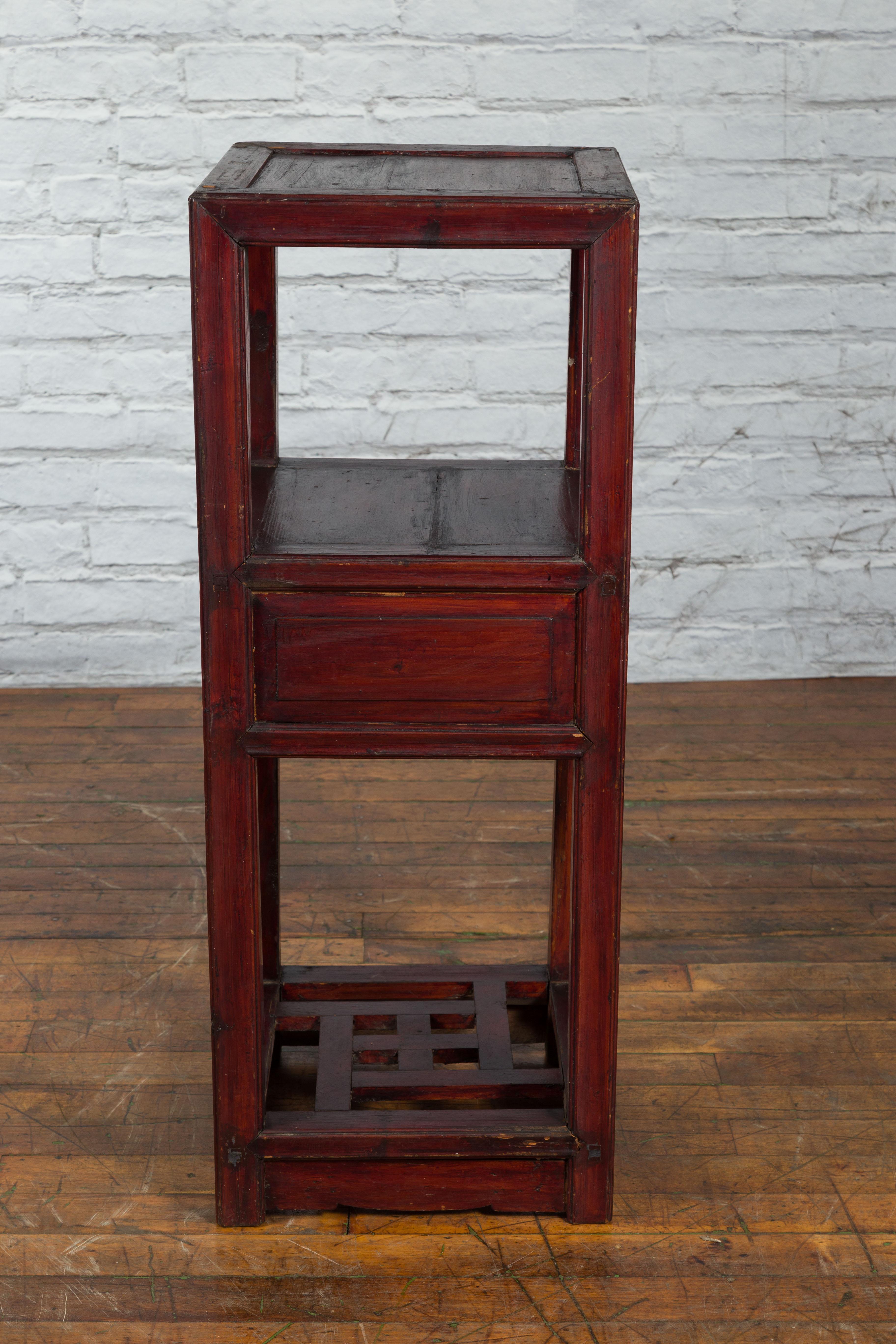 Chinese Late Qing Dynasty 1900s Tiered Table with Drawer and Fretwork Shelf For Sale 8