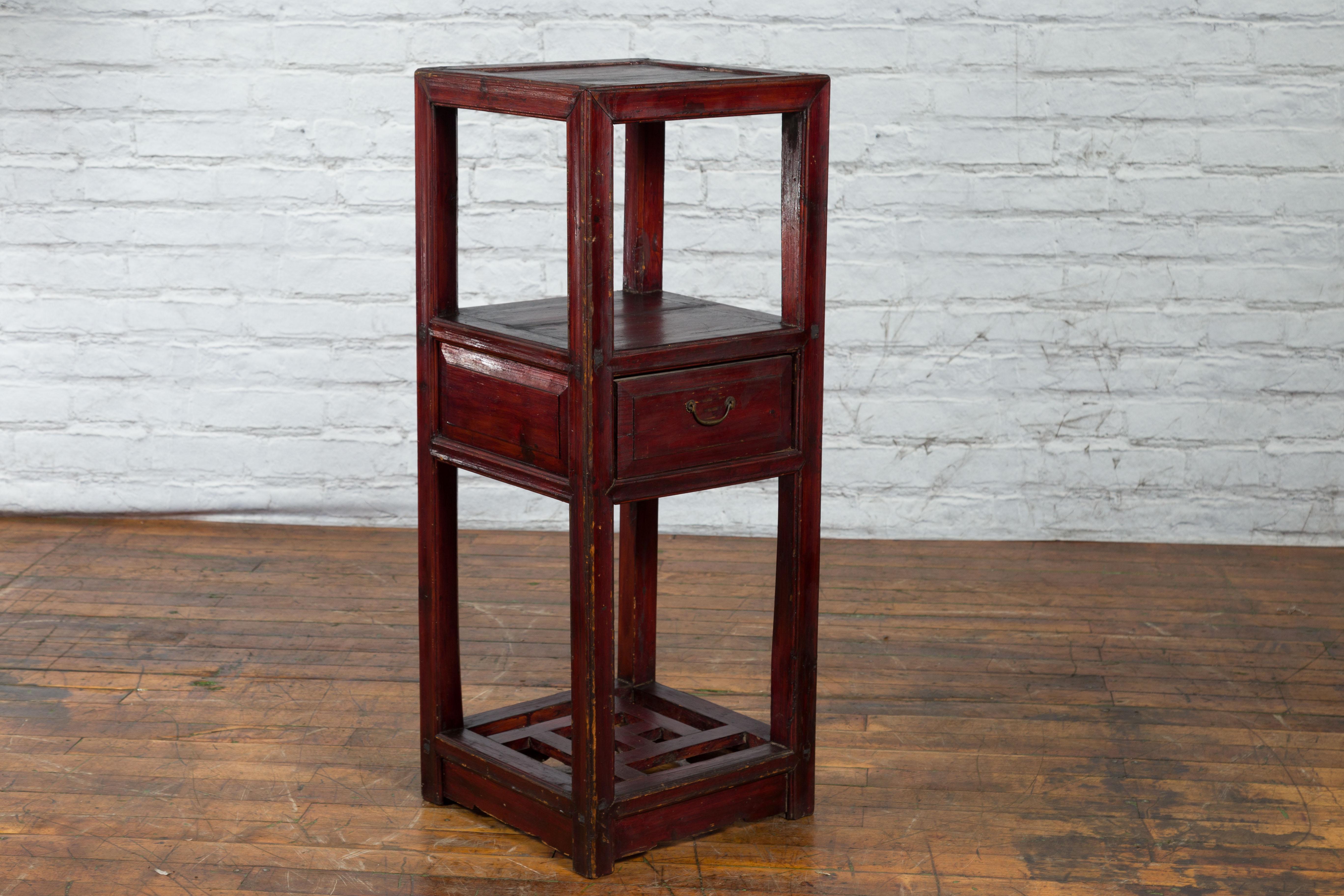 Chinese Late Qing Dynasty 1900s Tiered Table with Drawer and Fretwork Shelf For Sale 4