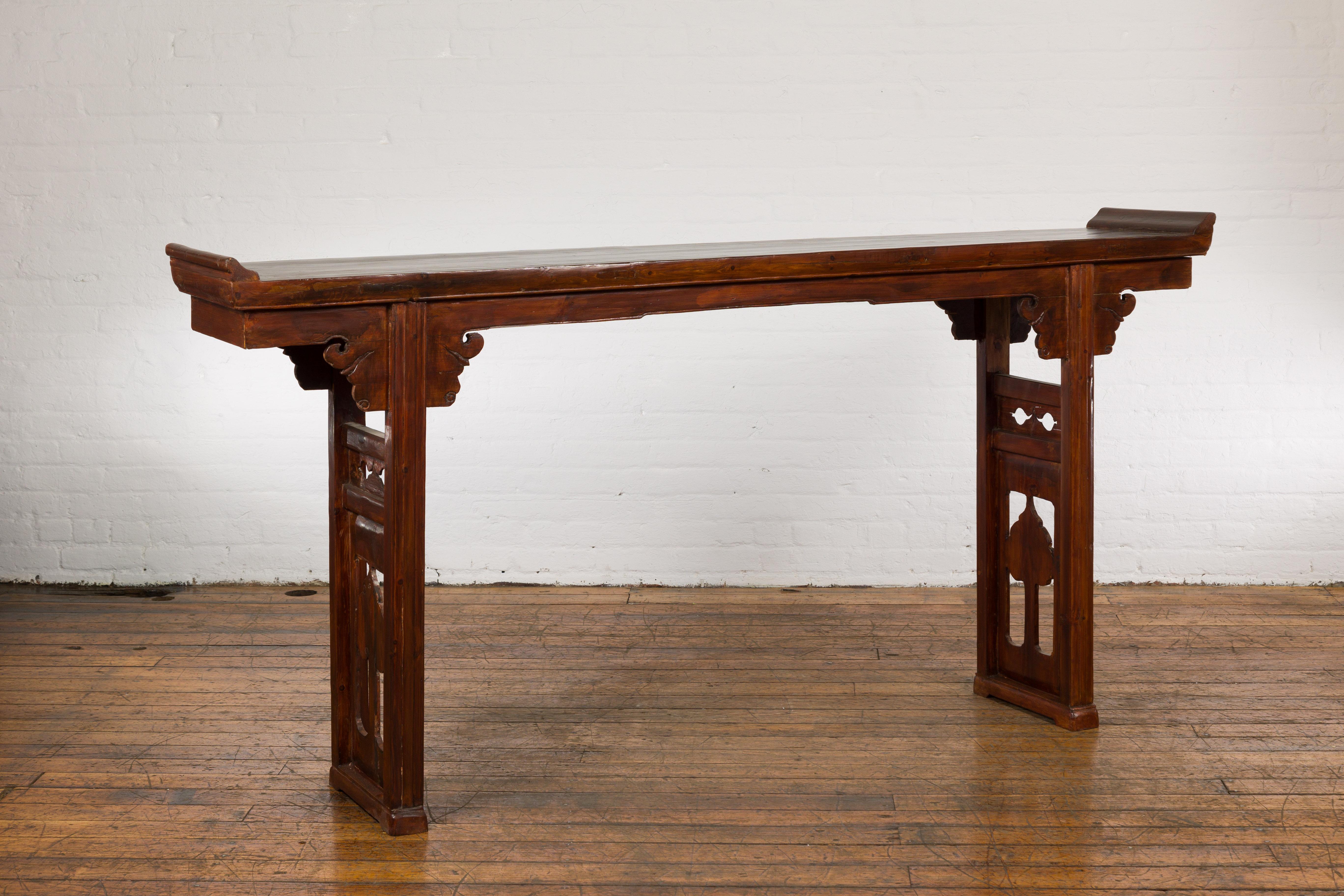 Chinese Late Qing Dynasty Altar Console Table with Lateral Pierced Tree Motifs For Sale 3