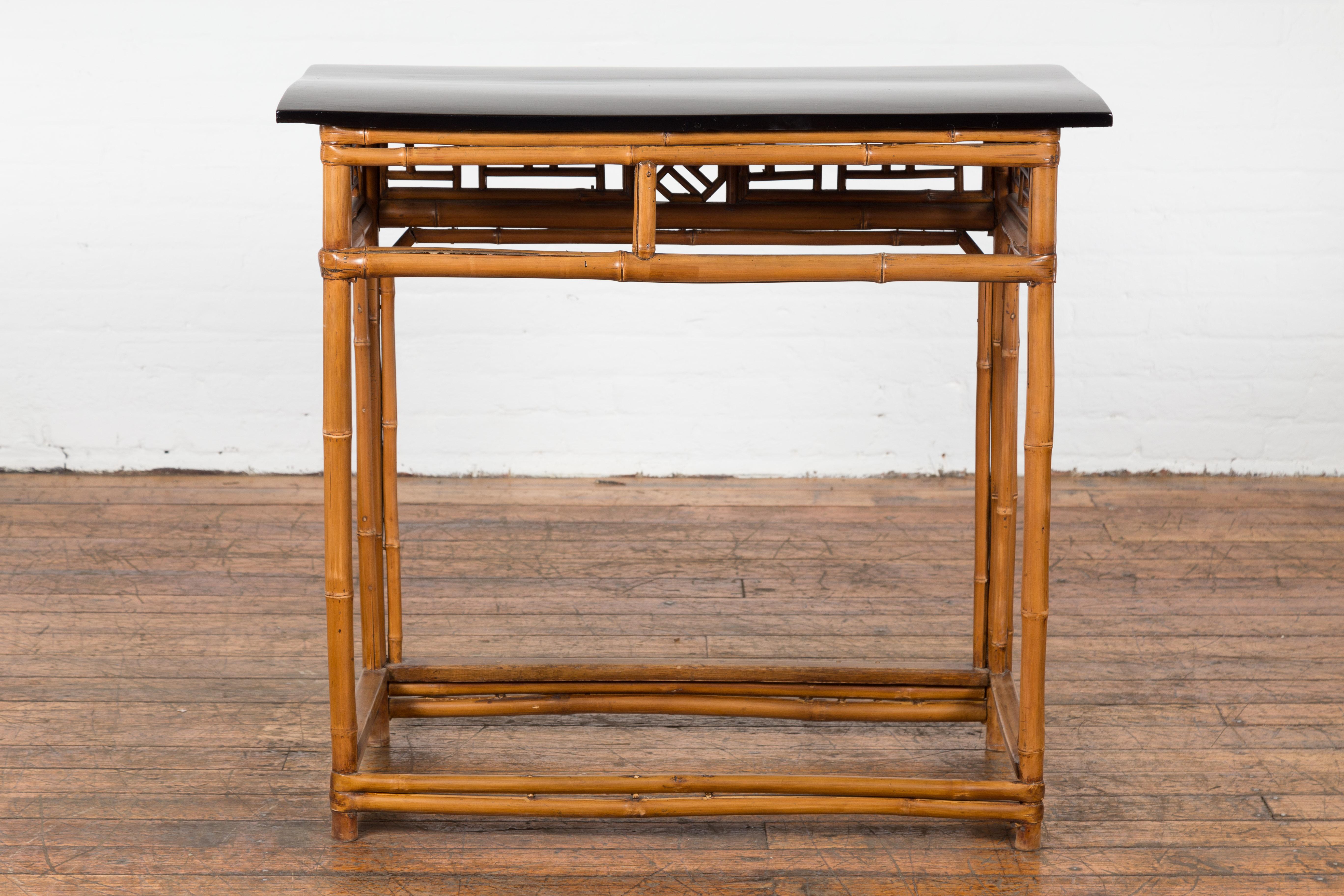 Chinese Late Qing Dynasty Bamboo Console Table with Black Lacquered Top For Sale 14