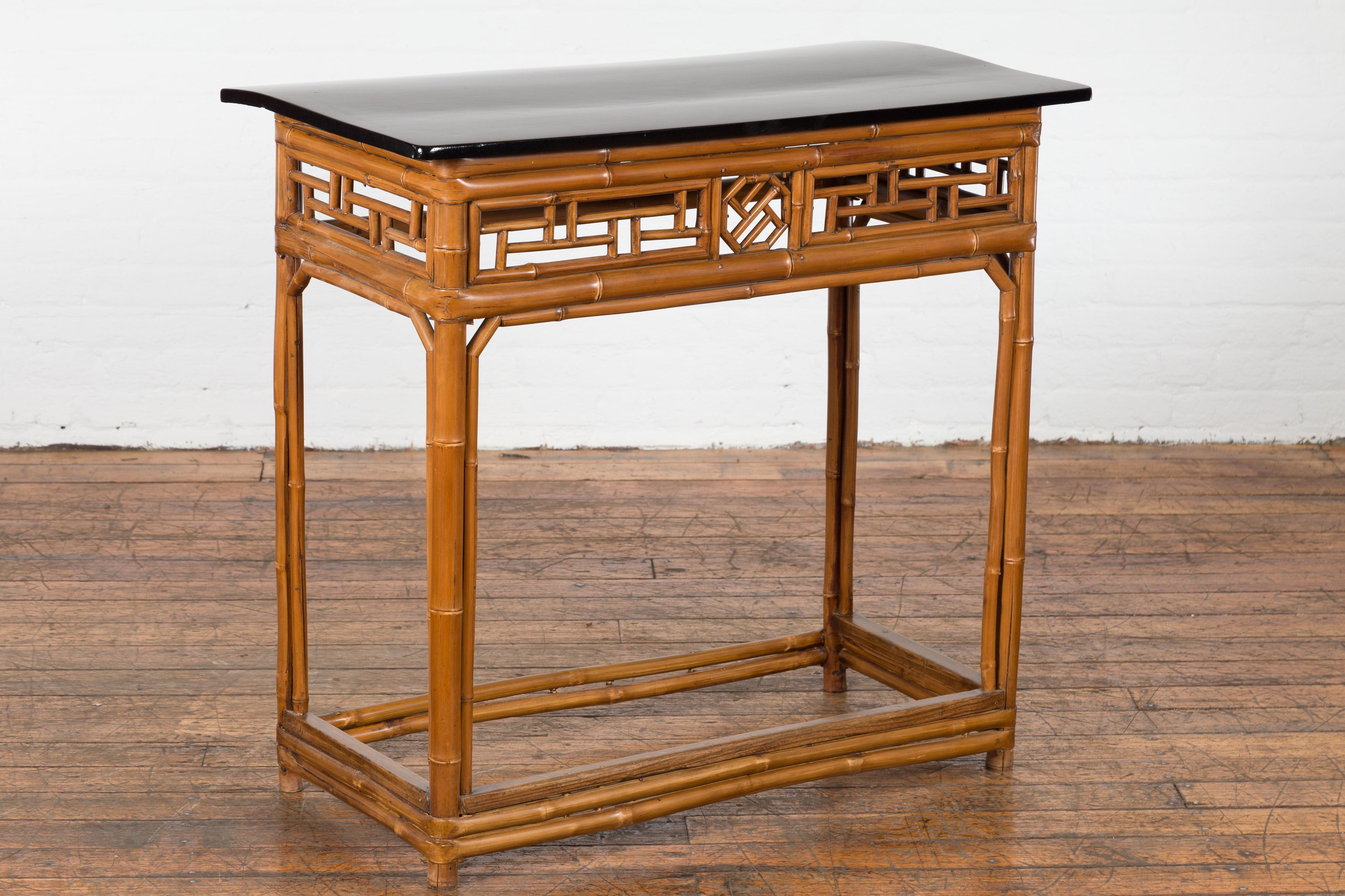 20th Century Chinese Late Qing Dynasty Bamboo Console Table with Black Lacquered Top For Sale