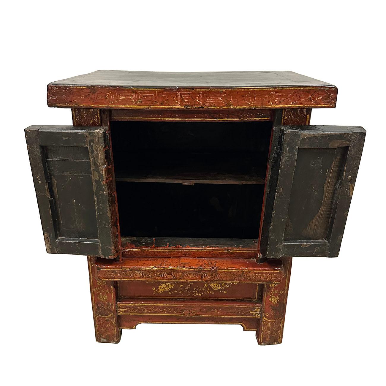 Chinese Export Chinese Late Qing Dynasty Bedside Wooden Cabinet with Period Painting Art Works For Sale