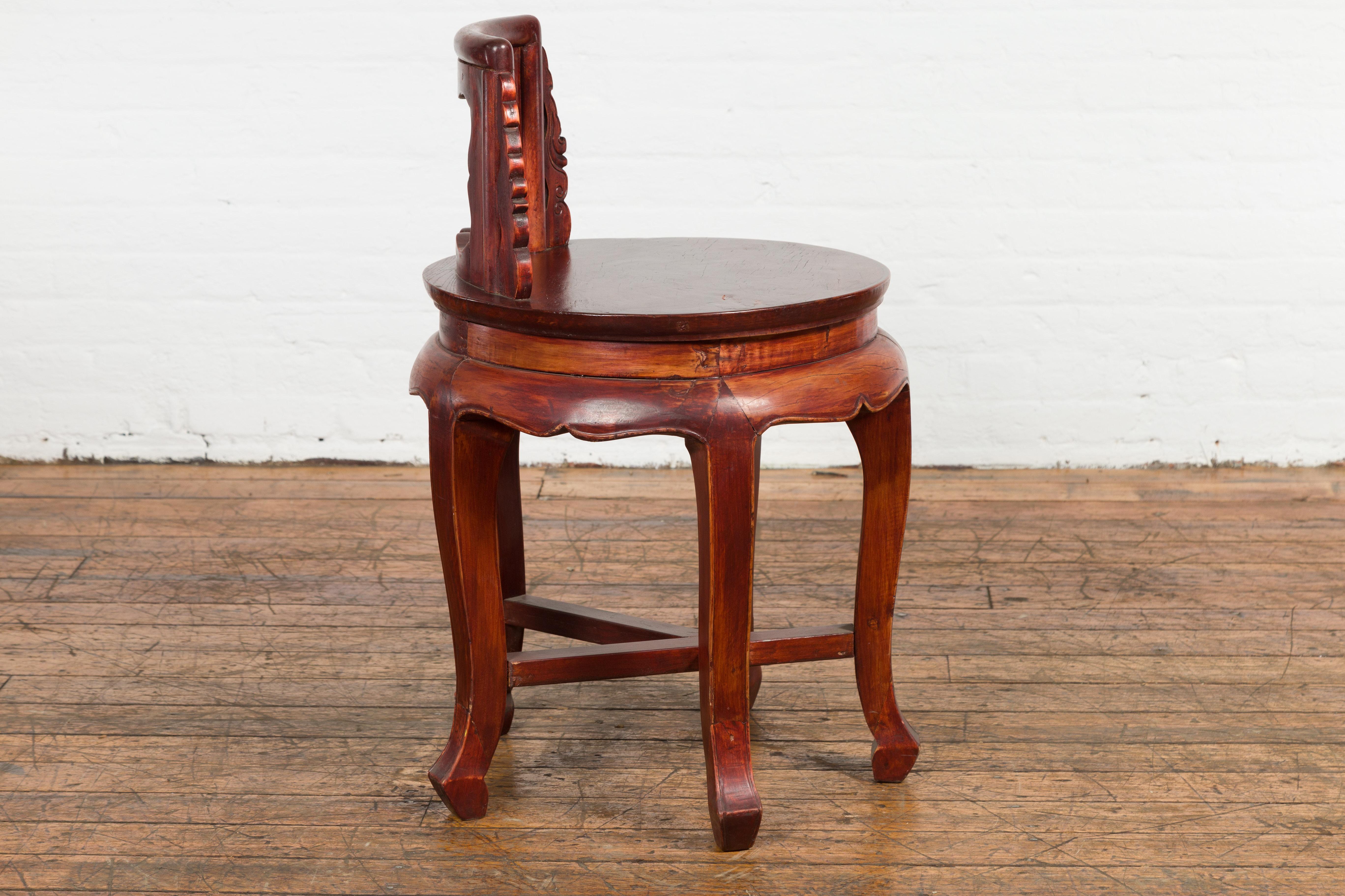 Chinese Late Qing Dynasty Diminutive Chair with Carved Back and Curving Legs For Sale 9
