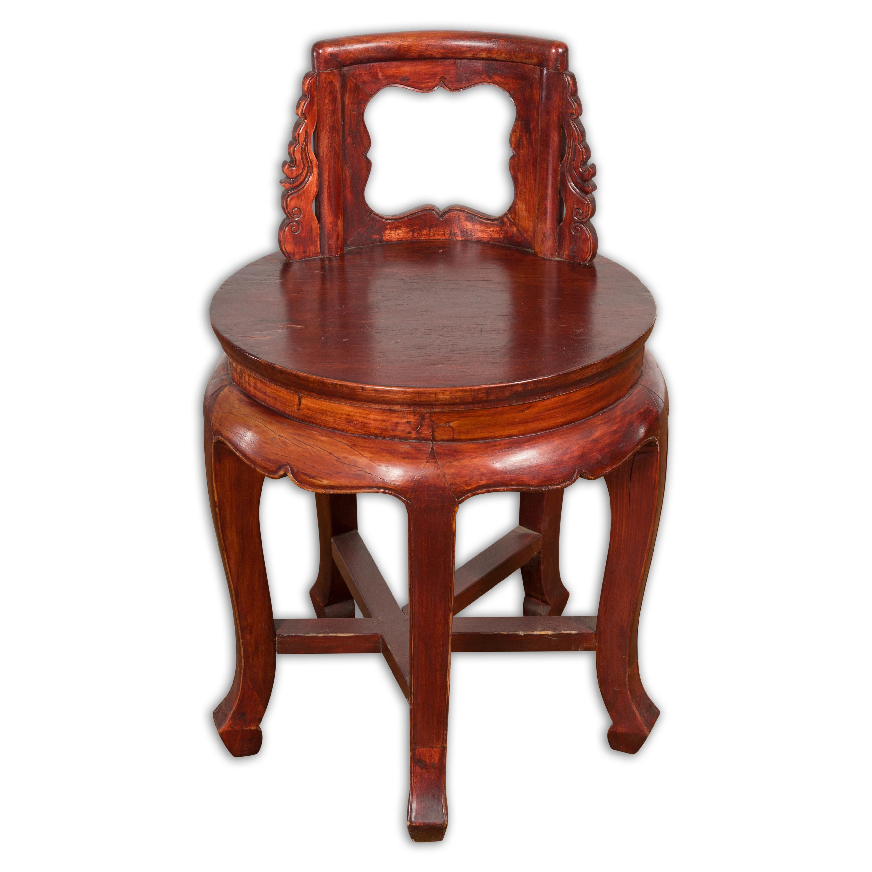 Chinese Late Qing Dynasty Diminutive Chair with Carved Back and Curving Legs For Sale 12