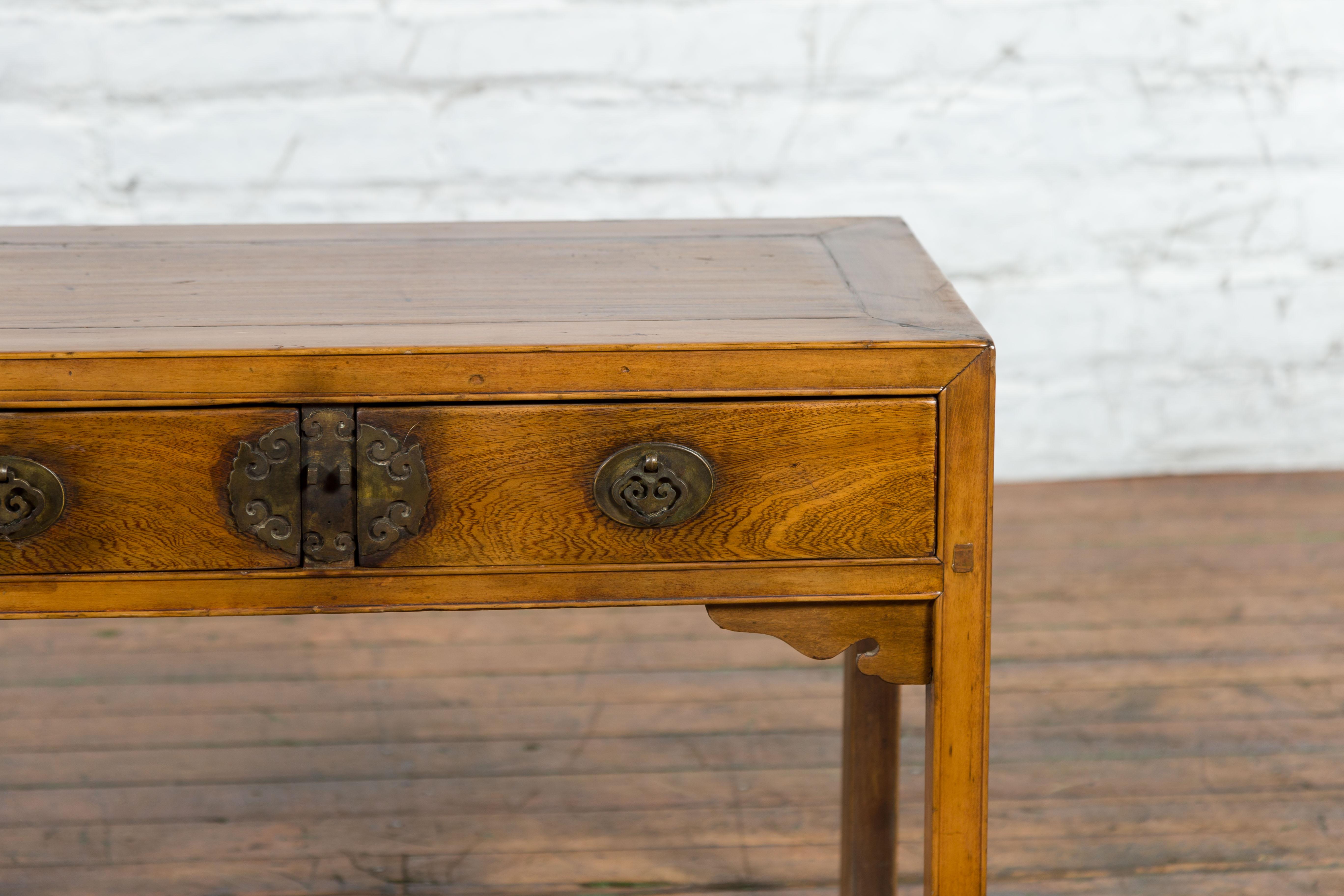 Chinese Late Qing Dynasty Elm Desk with Two Drawers and Ornate Brass Hardware For Sale 2