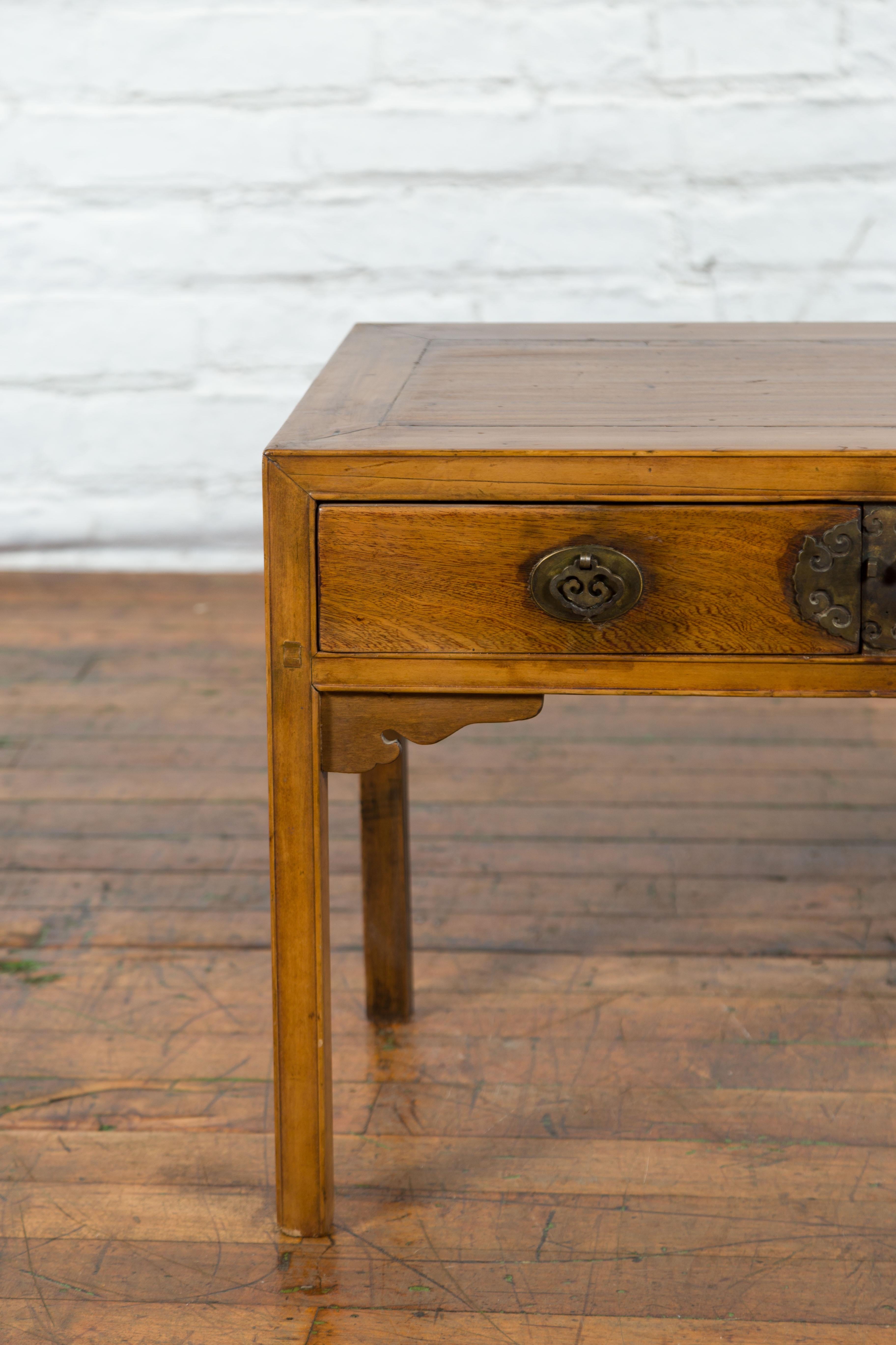 Chinese Late Qing Dynasty Elm Desk with Two Drawers and Ornate Brass Hardware For Sale 3