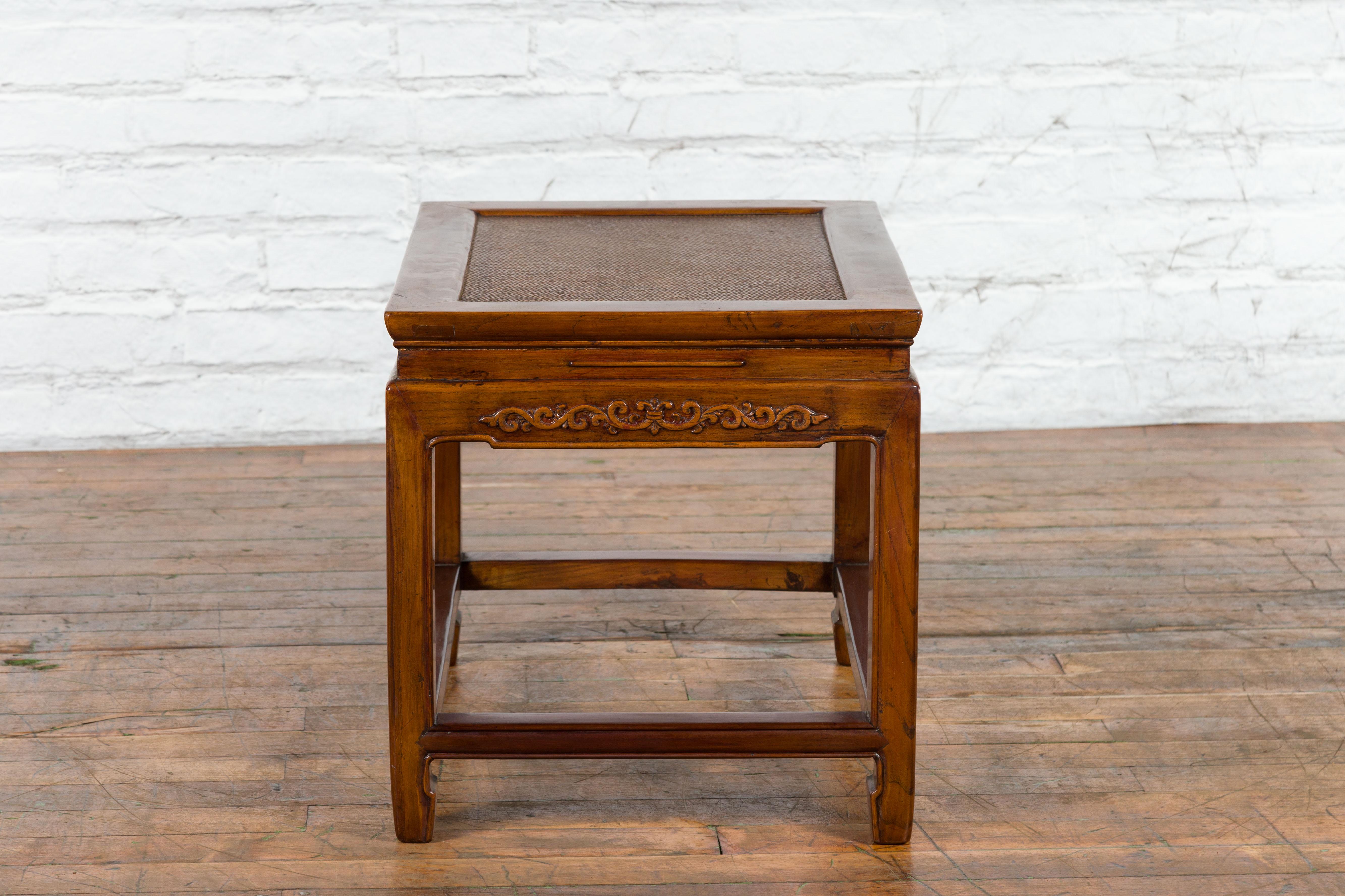 Chinese Late Qing Dynasty Elmwood Side Table with Low-Relief Carved Frieze For Sale 10