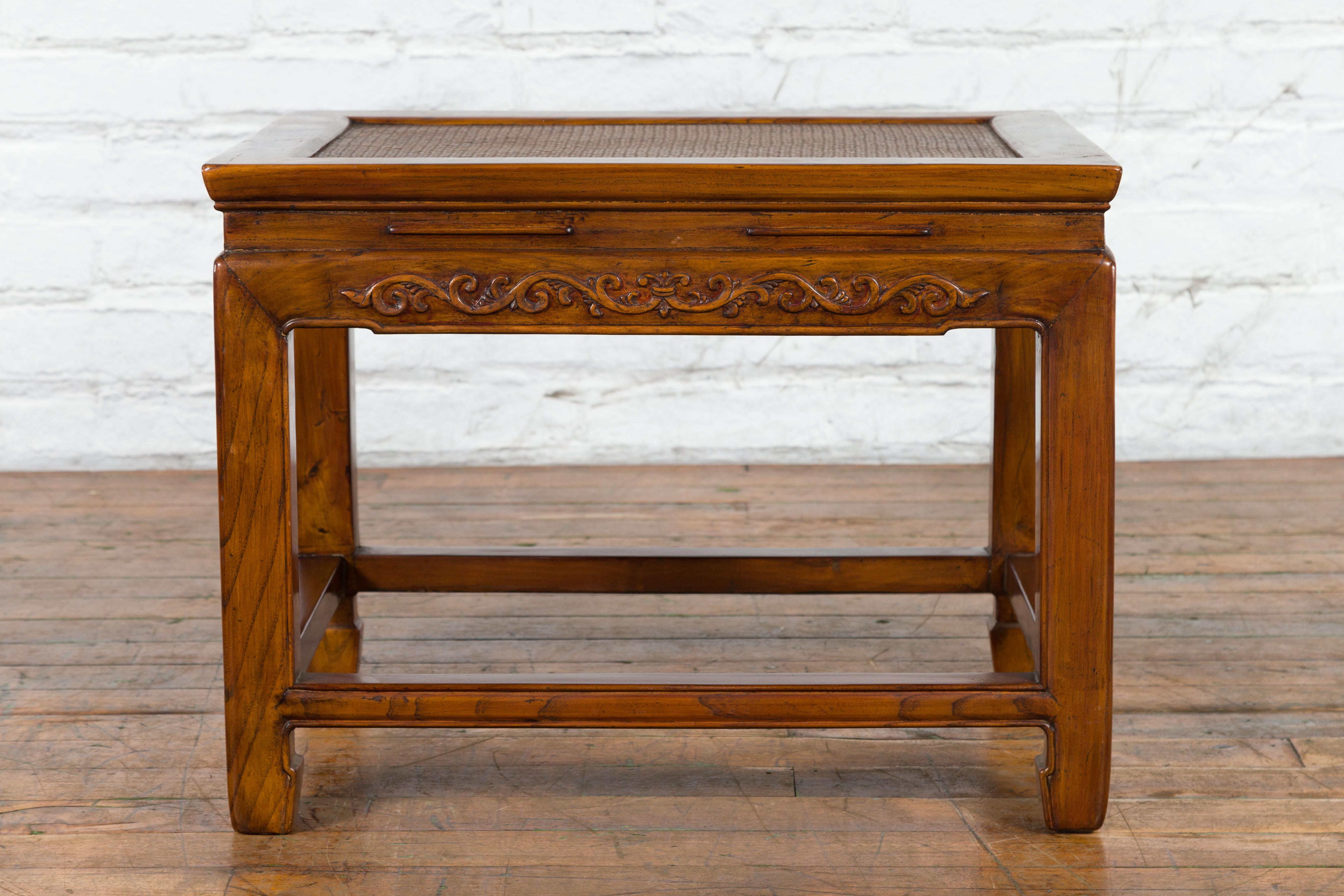 Chinese Late Qing Dynasty Elmwood Side Table with Low-Relief Carved Frieze For Sale 2