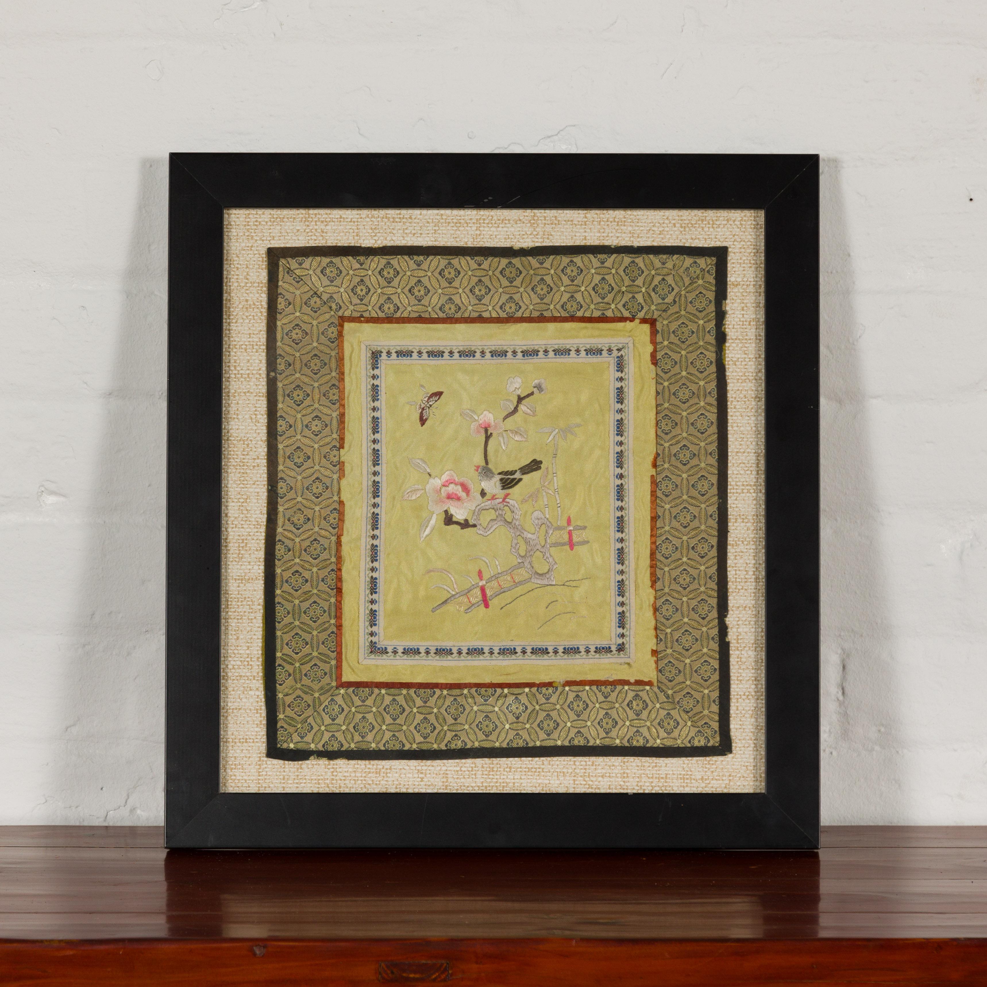 Chinese Late Qing Dynasty Embroidered Silk Fabric with Bird in Custom Frame In Good Condition For Sale In Yonkers, NY
