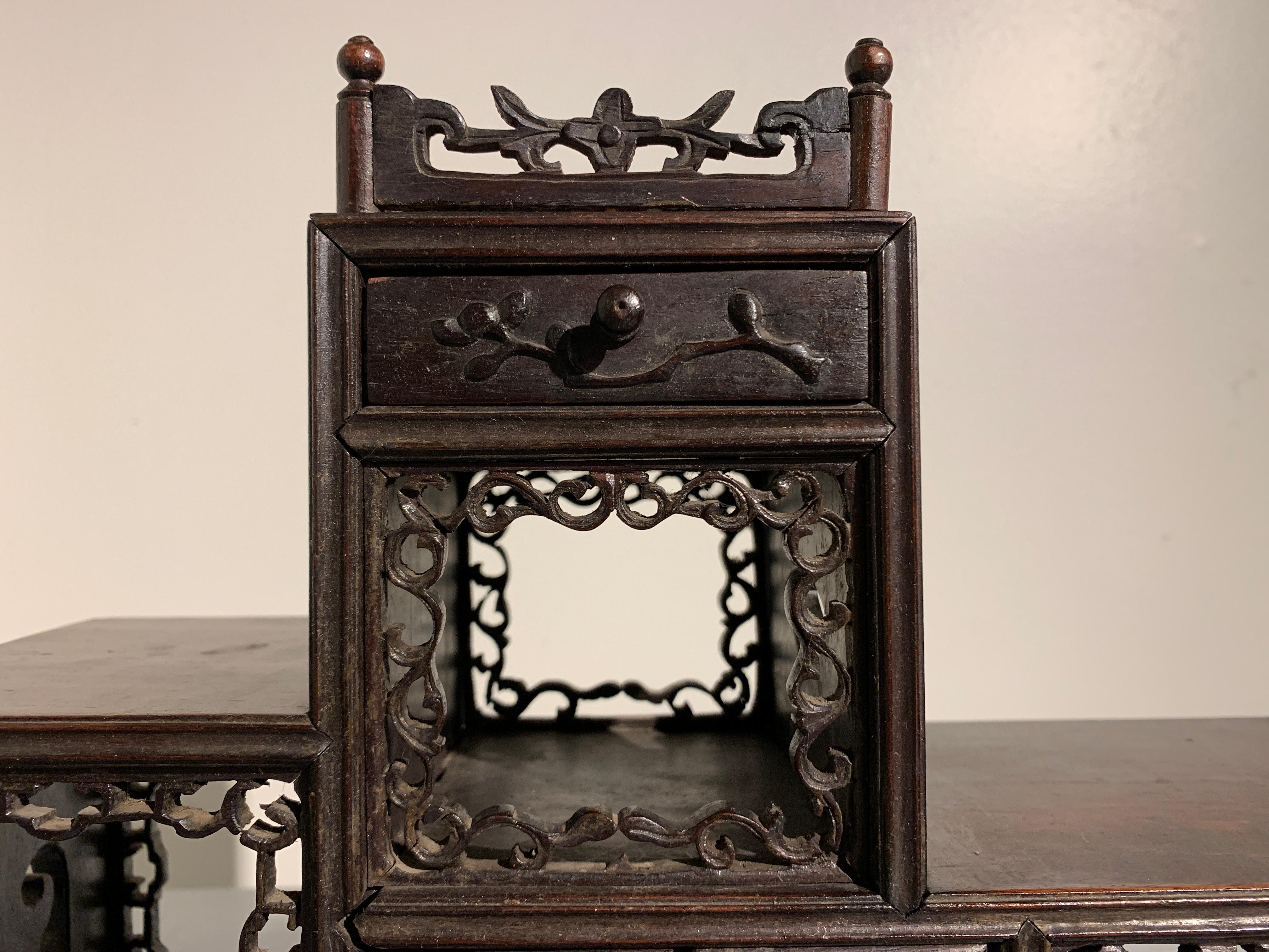 Chinese Late Qing Dynasty Hardwood Miniature Display Cabinet, Doubaoge 5