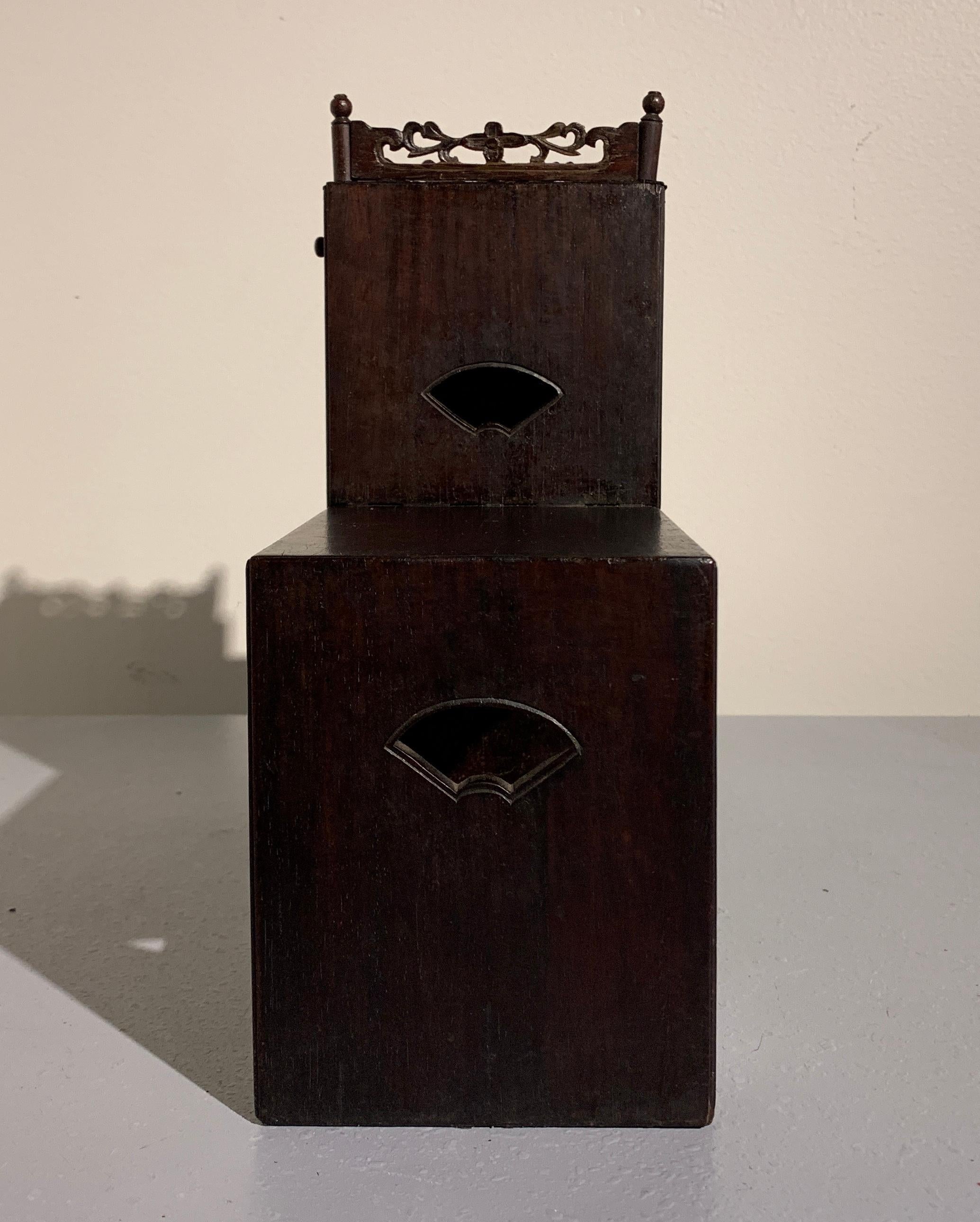 Chinese Late Qing Dynasty Hardwood Miniature Display Cabinet, Doubaoge 2
