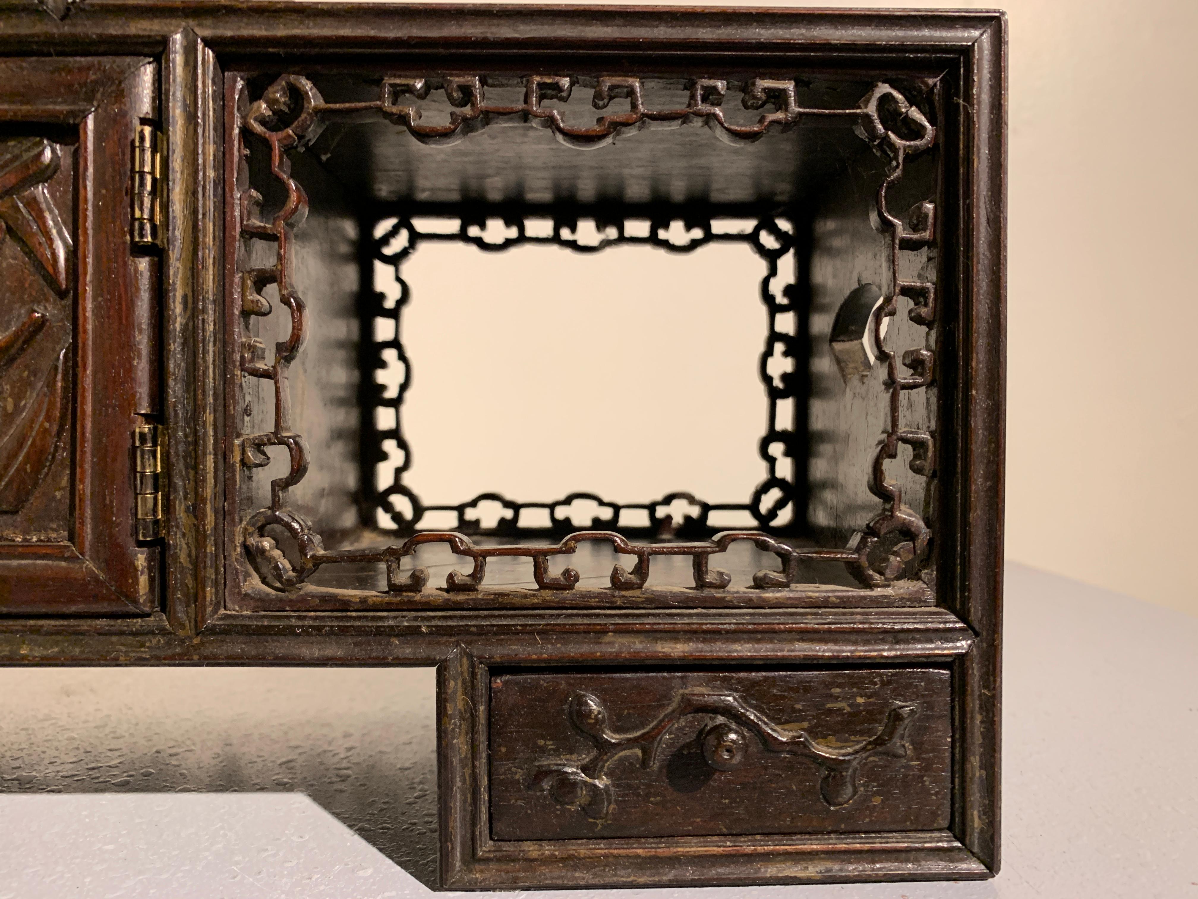 Chinese Late Qing Dynasty Hardwood Miniature Display Cabinet, Doubaoge 4