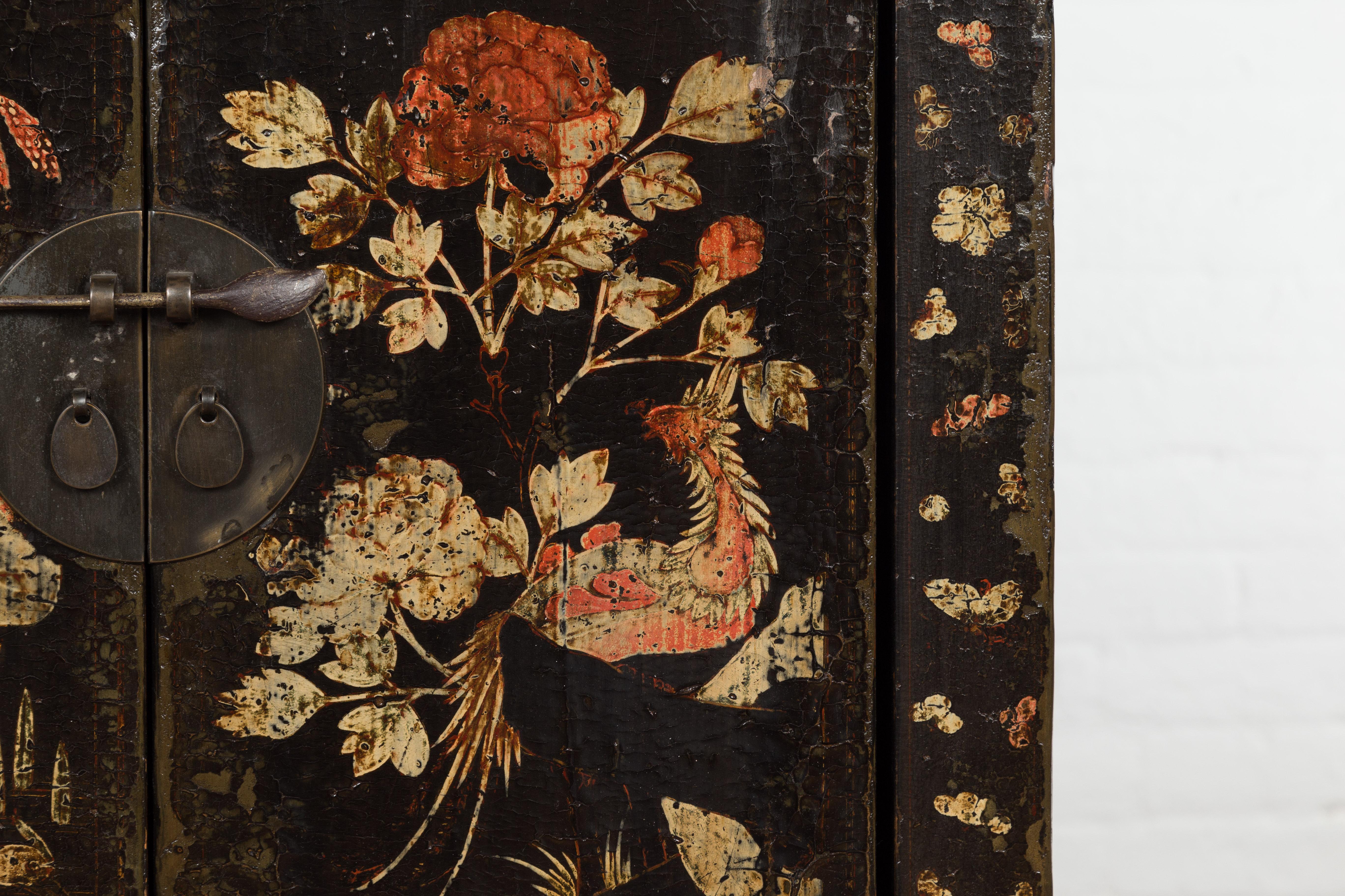 Cabinet de chevet chinois laqué de la fin de la dynastie Qing avec décor peint à la main 5
