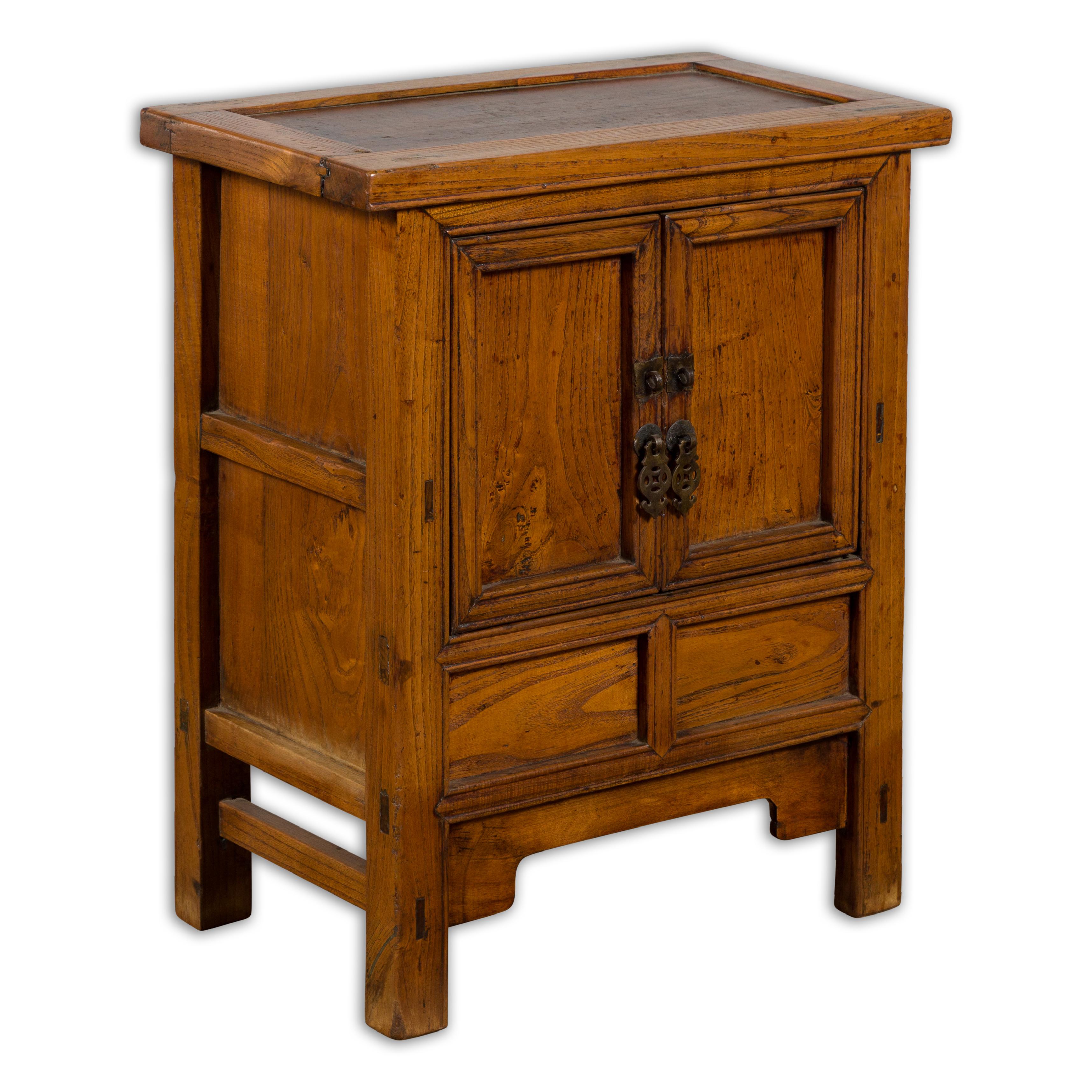Chinese Late Qing Dynasty Period Bedside Wooden Cabinet with Two Small Doors For Sale 14