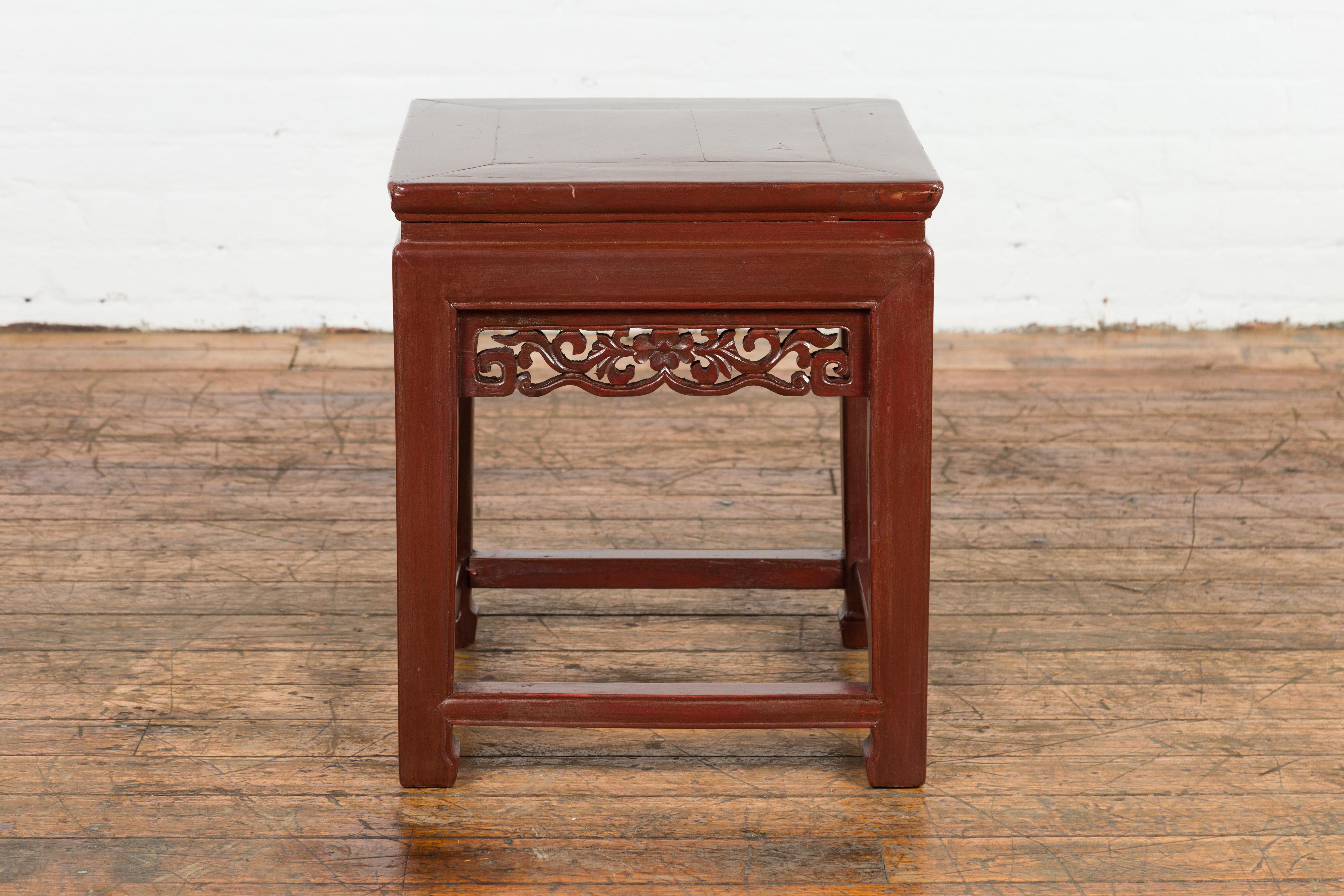 Chinese Late Qing Dynasty Period Red Lacquer Carved Side Table or Stool For Sale 7