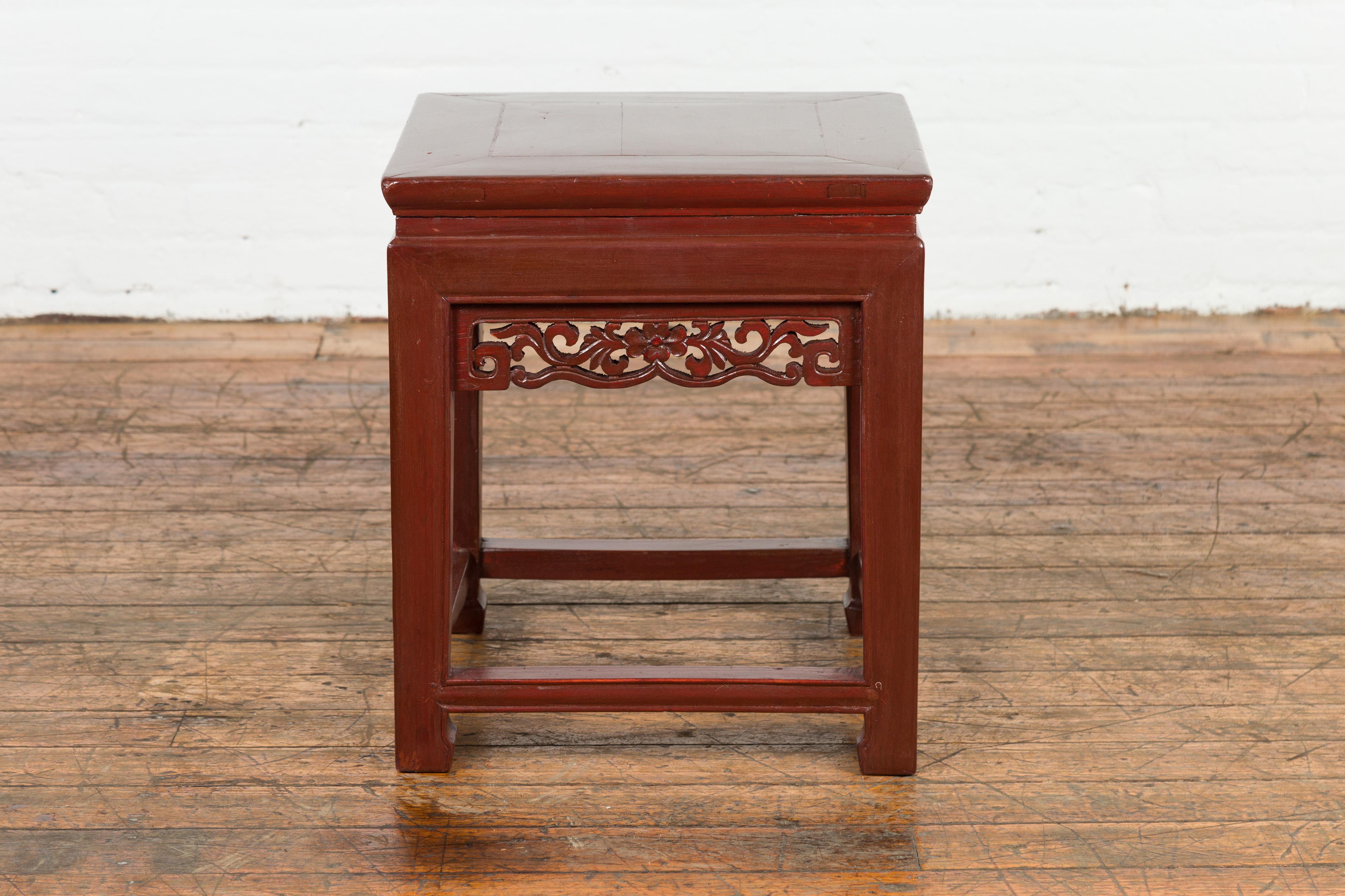 Chinese Late Qing Dynasty Period Red Lacquer Carved Side Table or Stool For Sale 9