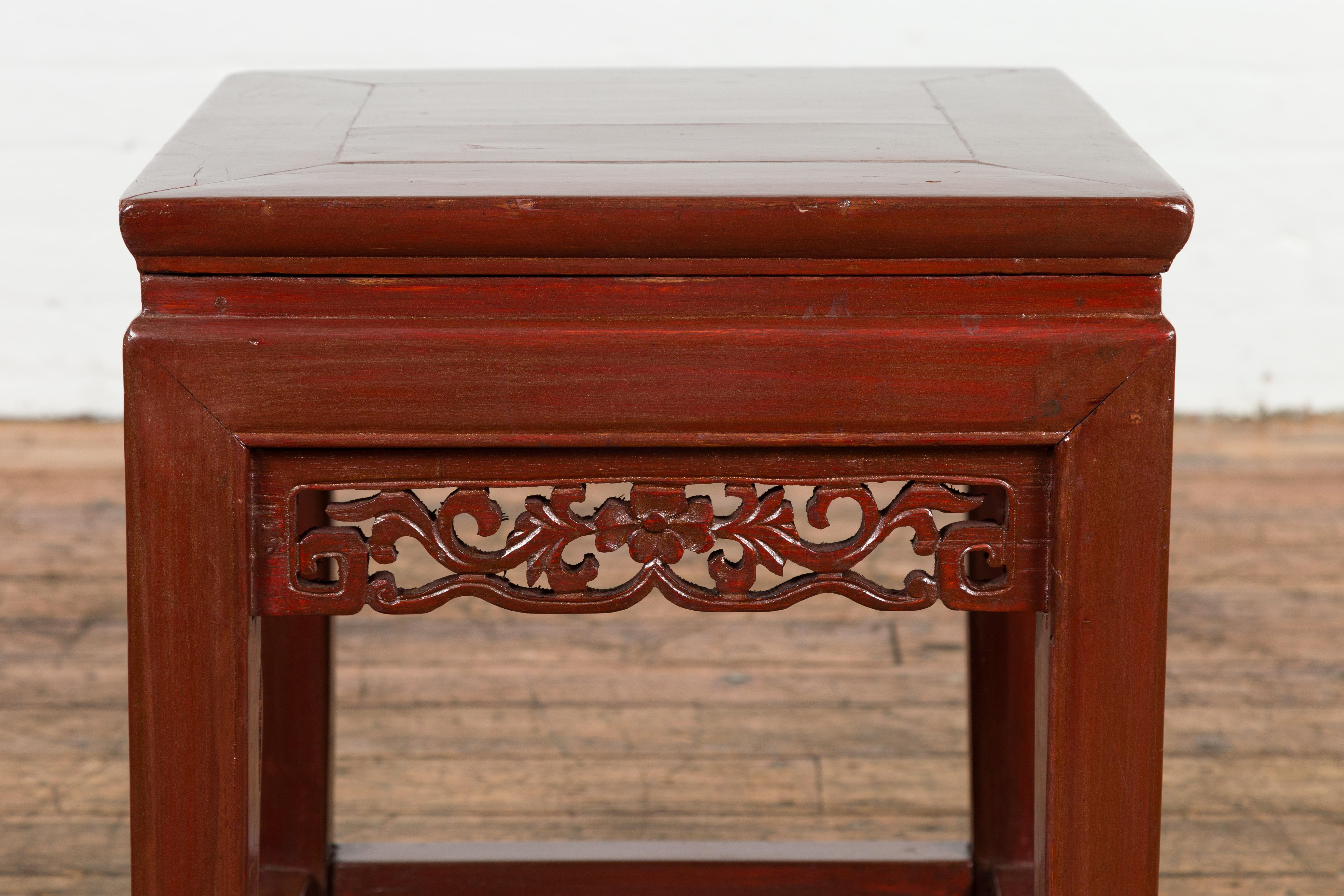 Chinese Late Qing Dynasty Period Red Lacquer Carved Side Table or Stool For Sale 1