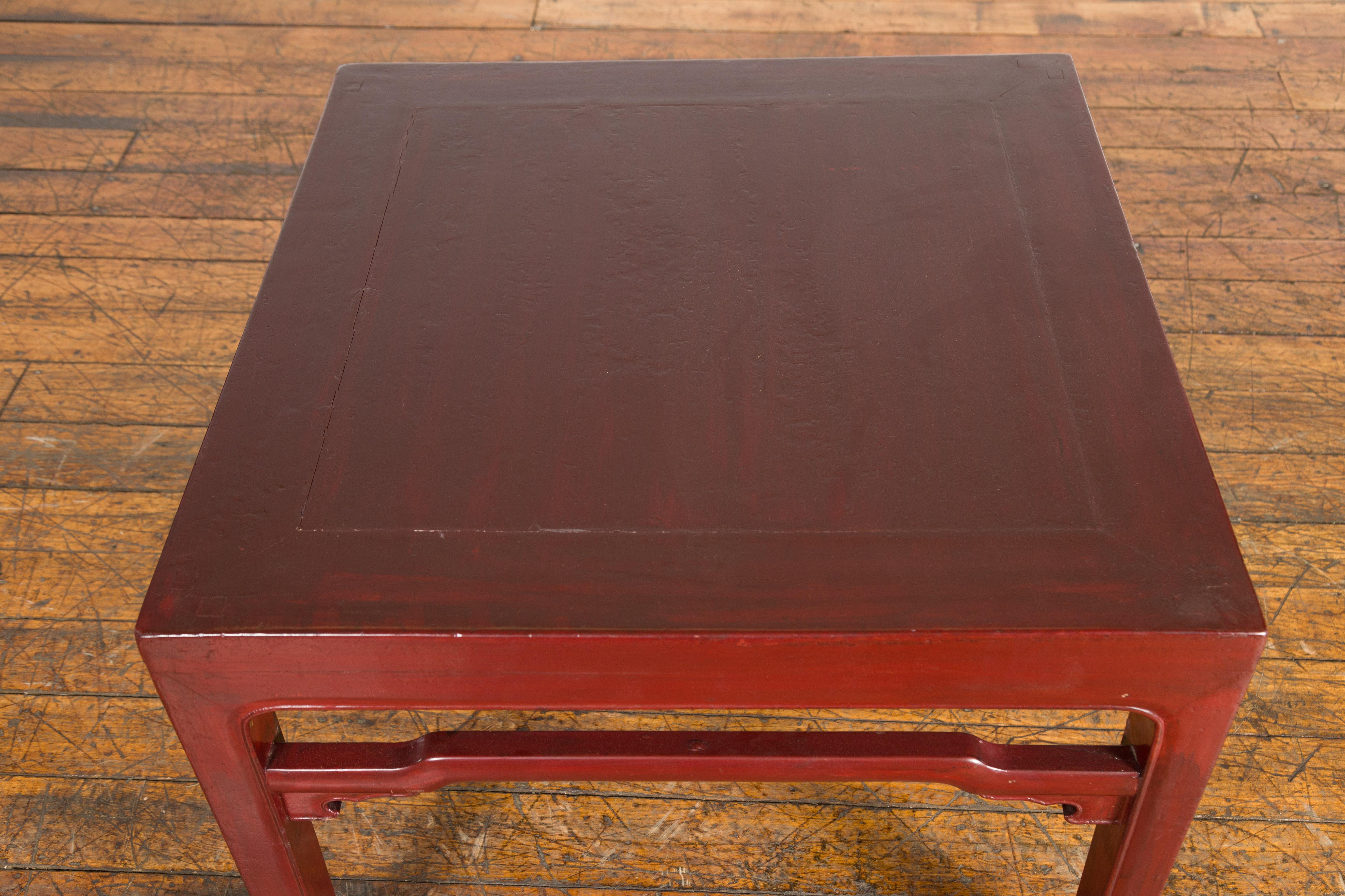 Chinese Late Qing Dynasty Period Red Lacquered Low Table with Horsehoof Feet For Sale 4