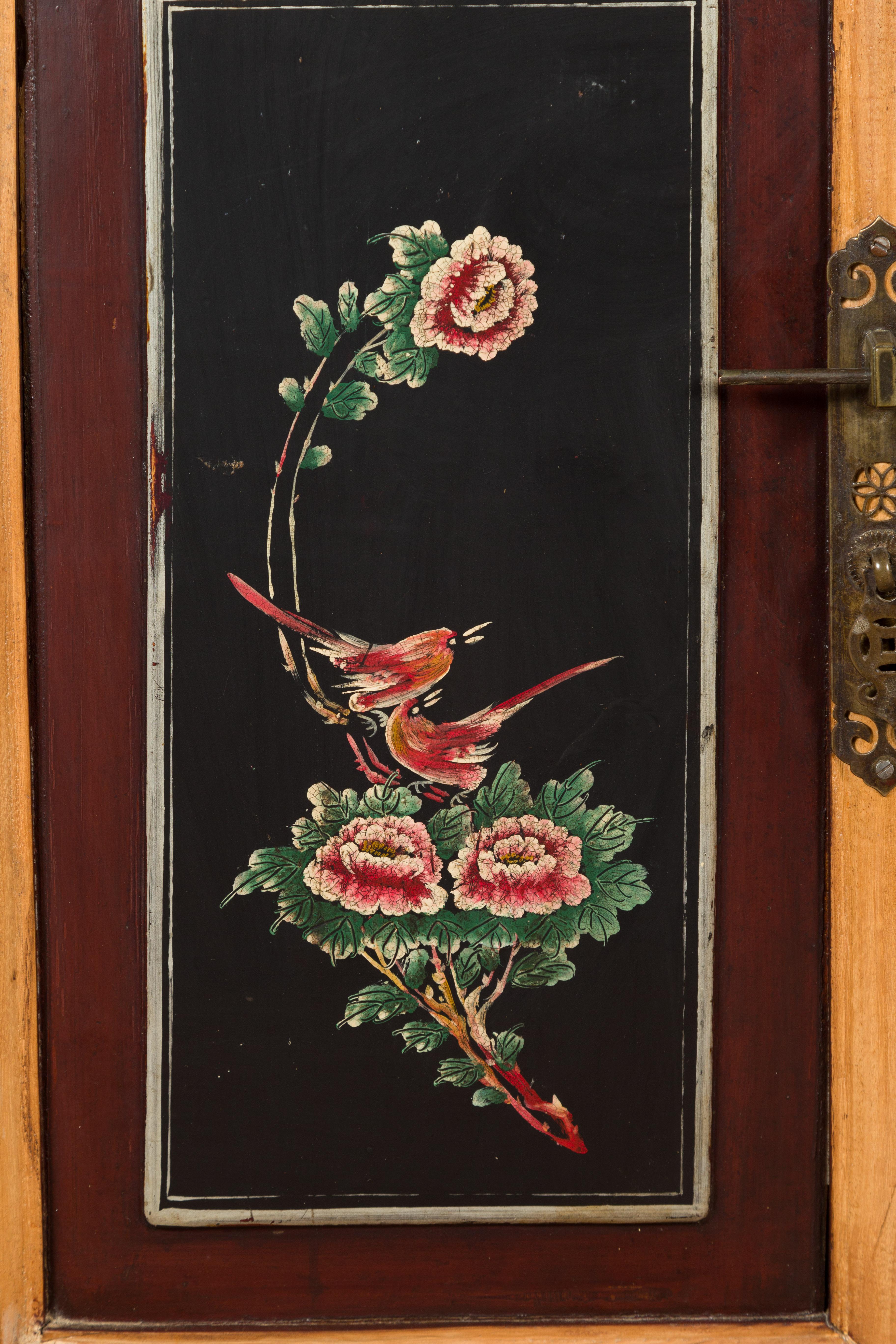 Chinese Late Qing Dynasty Side Cabinet with Hand Painted Flower and Bird Décor For Sale 6