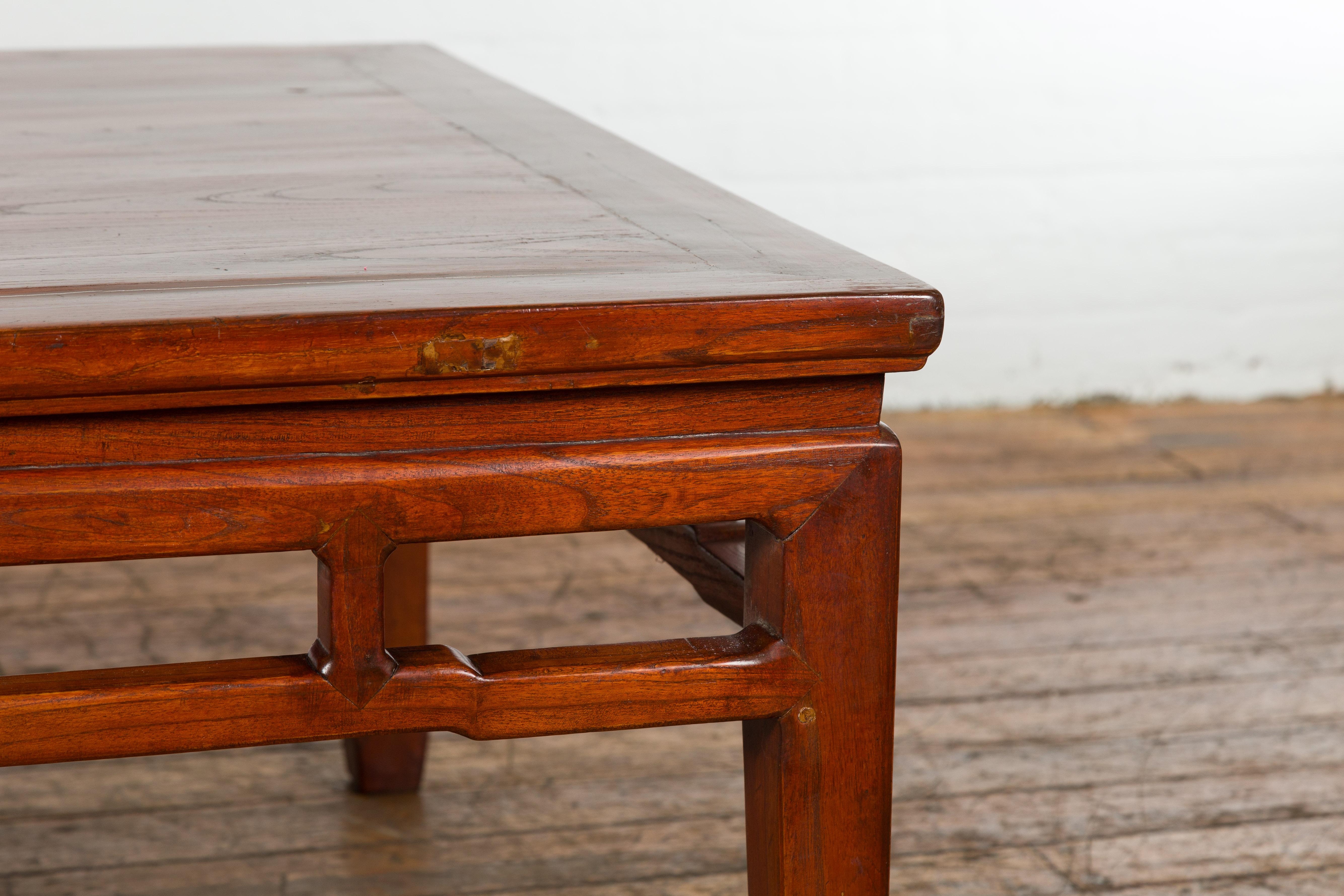 Rich Brown Square Shaped Coffee Table with Spacious Top In Good Condition For Sale In Yonkers, NY