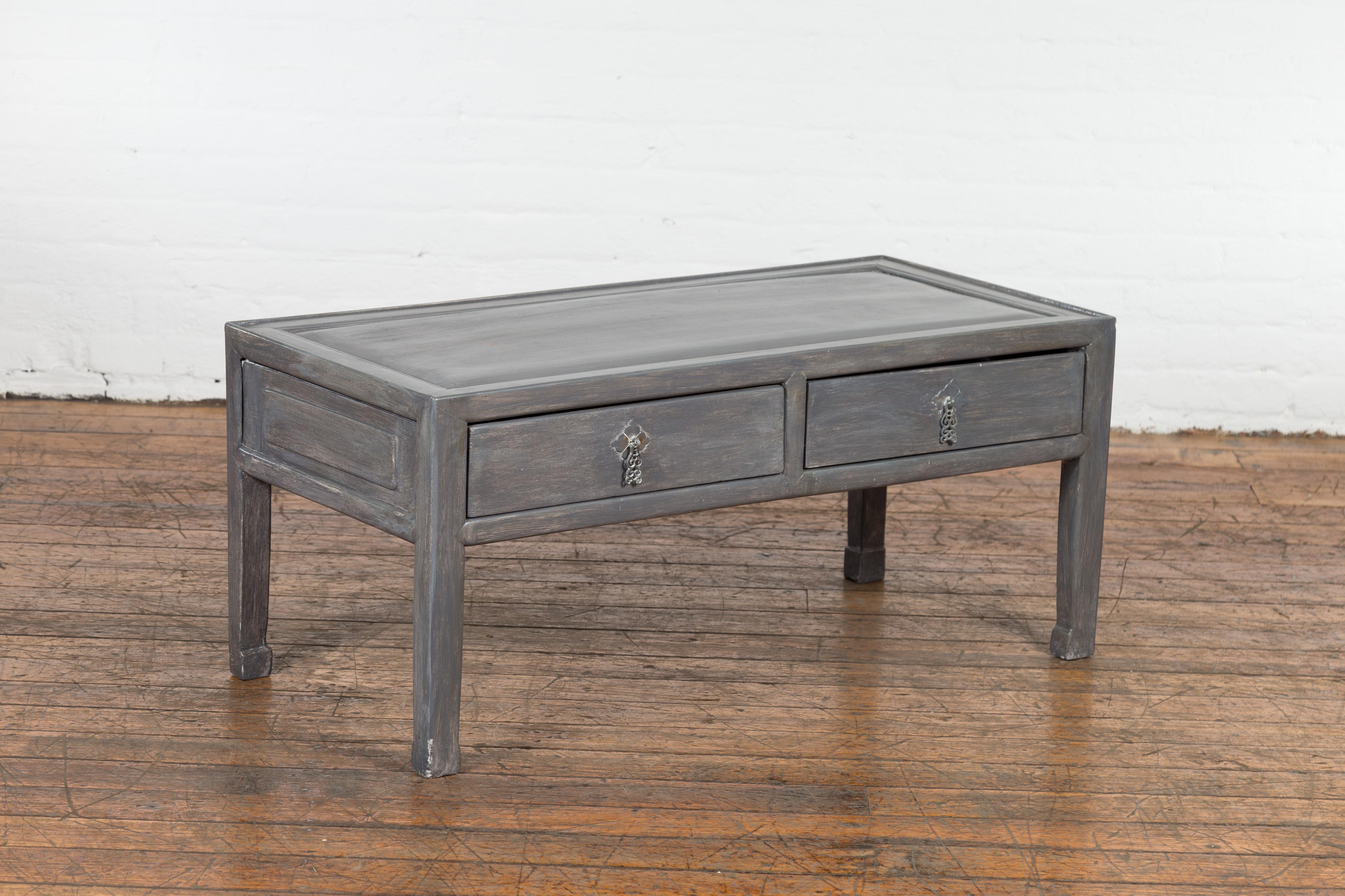 Chinese Late Qing Low Table with Two Drawers and Custom Grey Silver Lacquer For Sale 6
