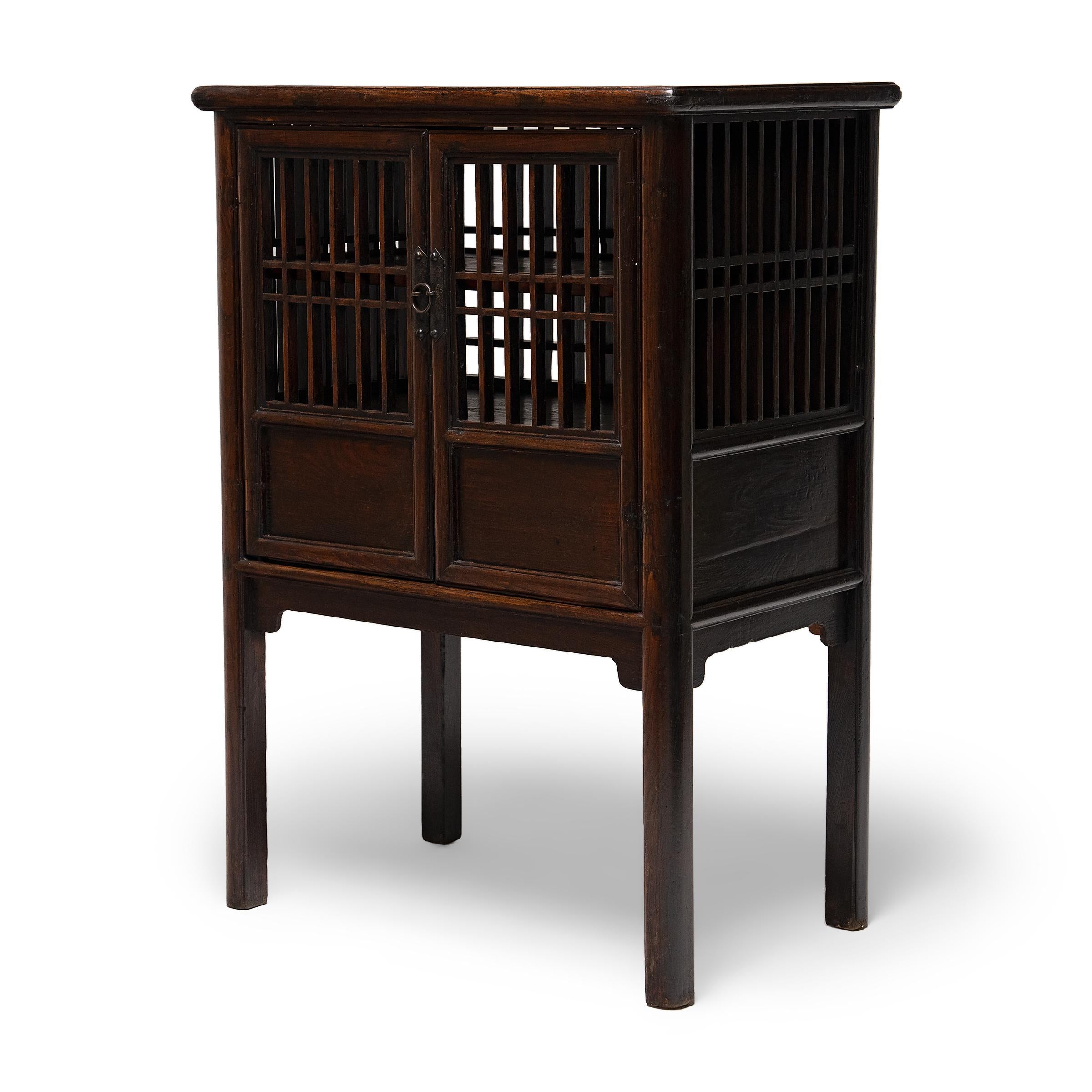 Chinese Lattice Catbox Cabinet, c. 1850 In Good Condition For Sale In Chicago, IL