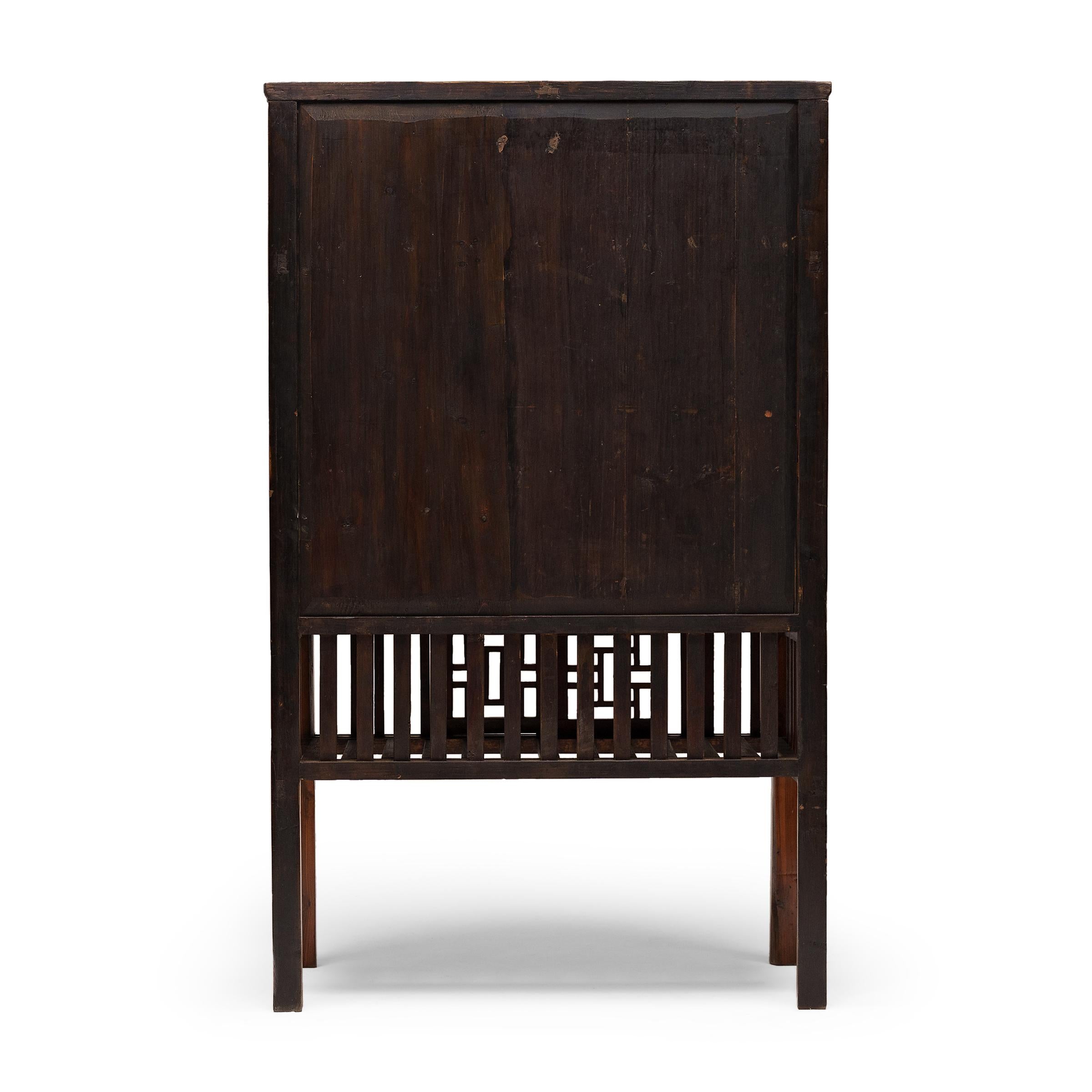 Chinese Lattice Kitchen Cabinet, c. 1900 In Good Condition In Chicago, IL