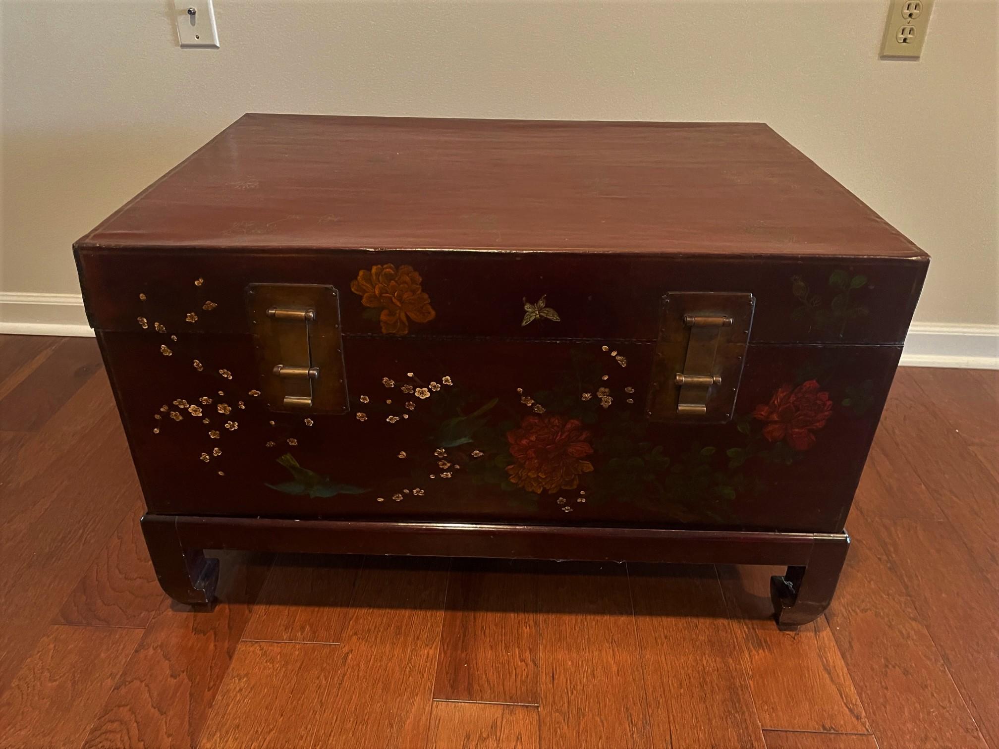 Chinese Leather Trunk with Floral Motif, 18th Century In Good Condition For Sale In Savannah, GA