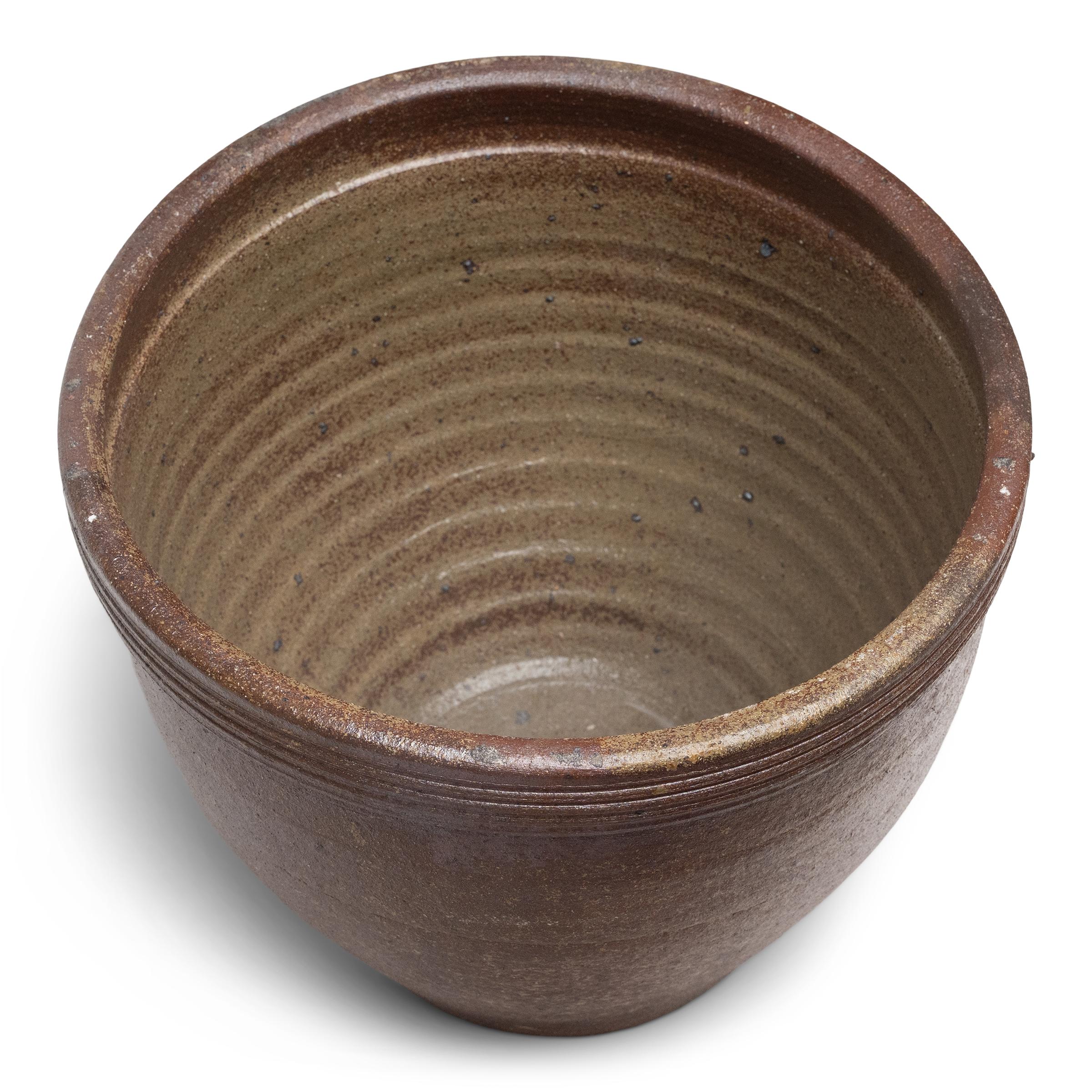 Minimaliste Pot chinois en terre cuite à glaçure légère en vente