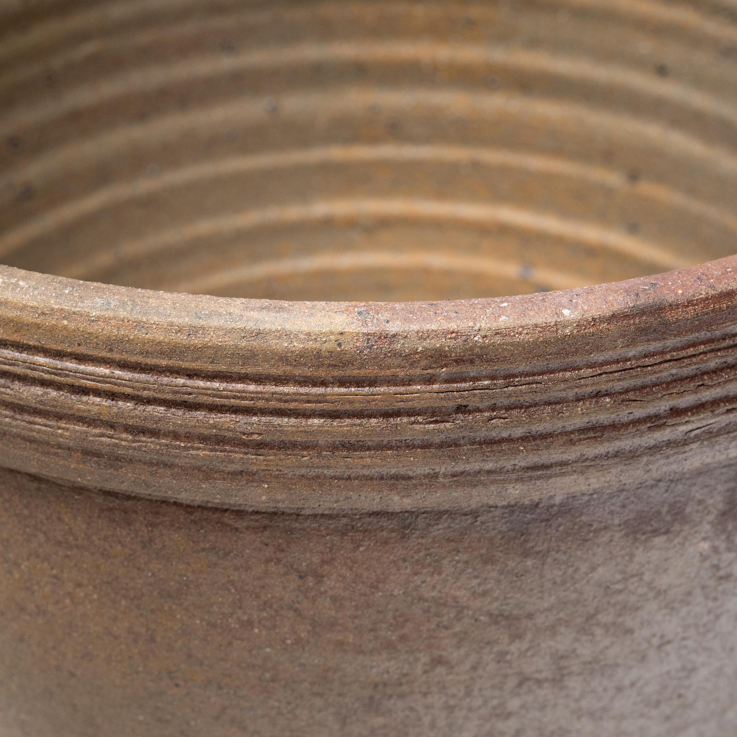Chinois Pot chinois en terre cuite à glaçure légère en vente