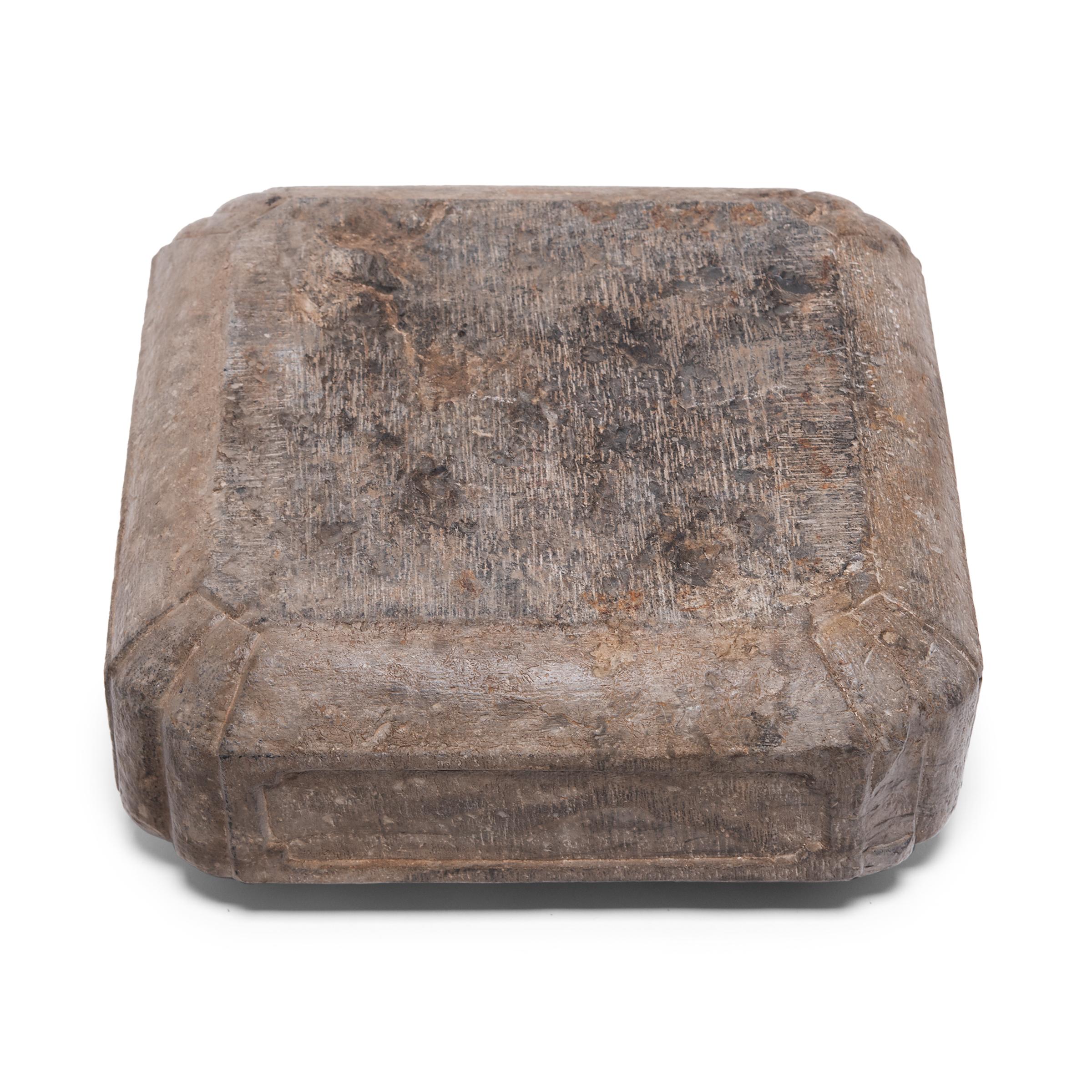 Cojín de Buda chino de piedra caliza, hacia 1850 Qing en venta