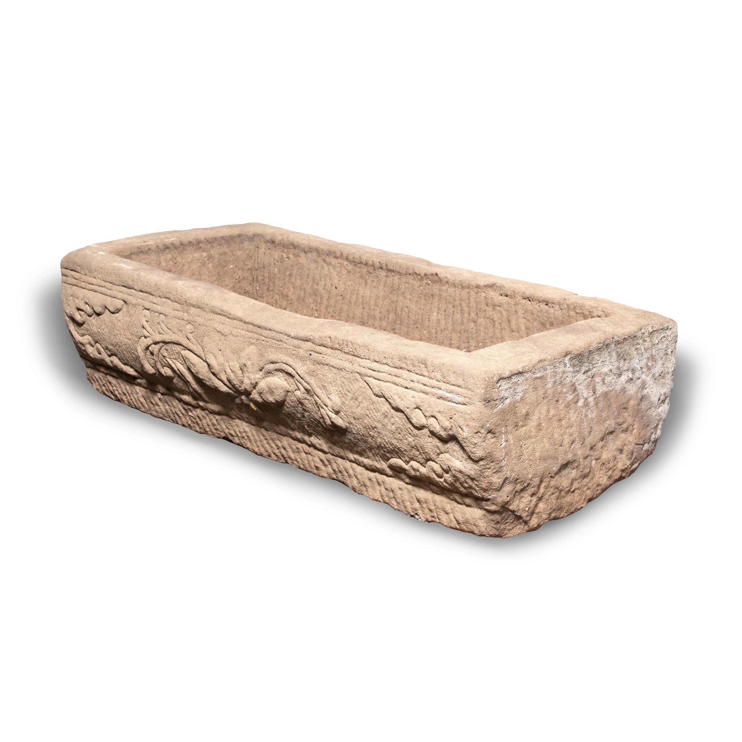 Chinese Limestone Lotus Trough, c. 1800 In Good Condition In Chicago, IL