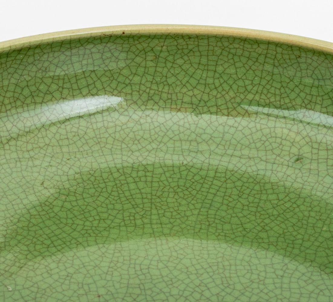 Smaltato Chinese Longquan Type Porcelain Tripod Censer in vendita