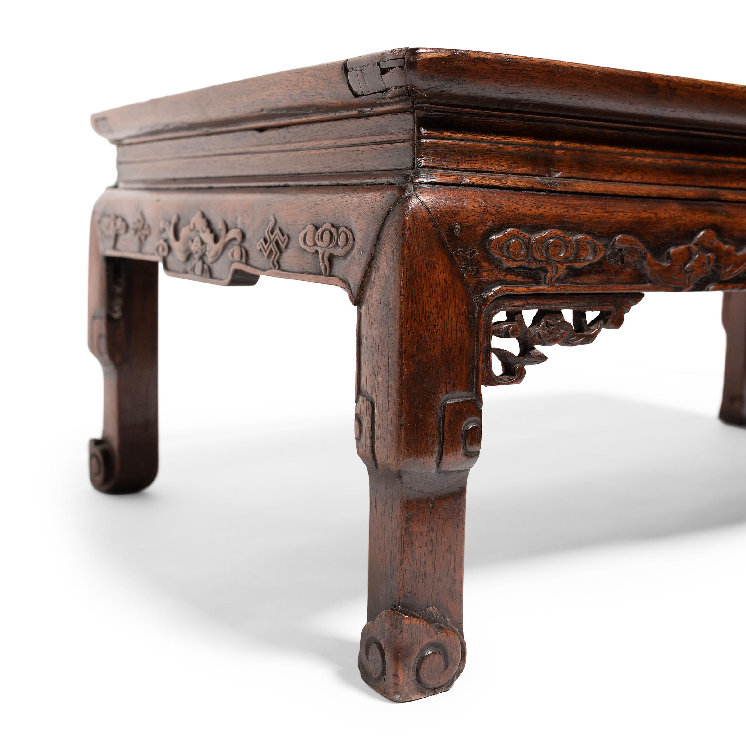 Table basse chinoise Kang, vers 1850 Bon état - En vente à Chicago, IL