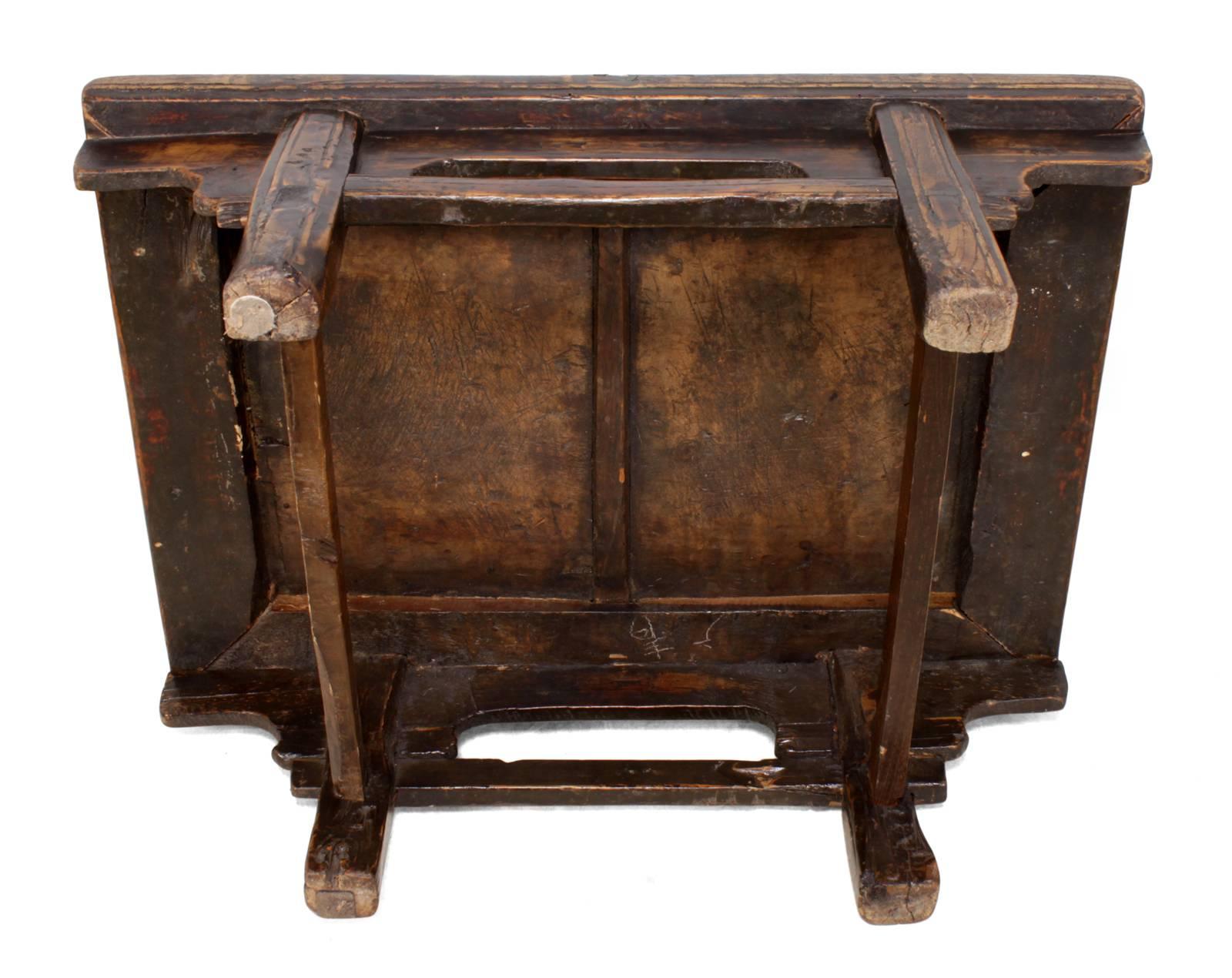 Chinese Low Table, circa 1720 2