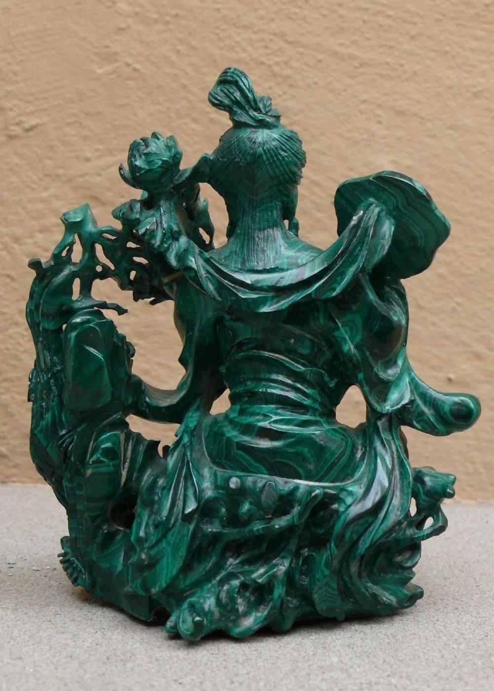 Statuette in malachite.
Chinese statuette of the 20th century
Measures cm H. 12 x 8.5 x 4.5.