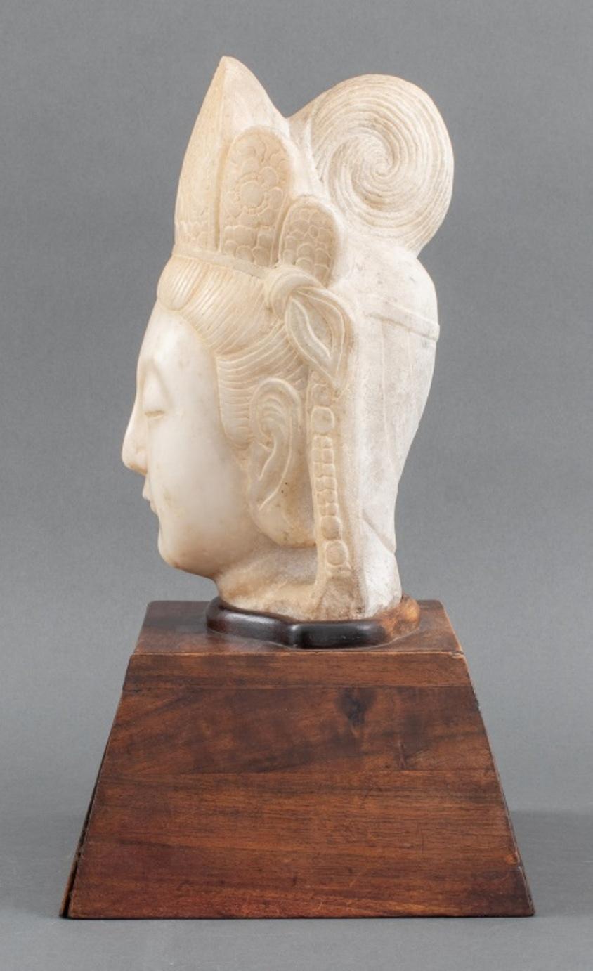 Chinese Marble Quan Yin Head Fragment On Stand In Good Condition In New York, NY