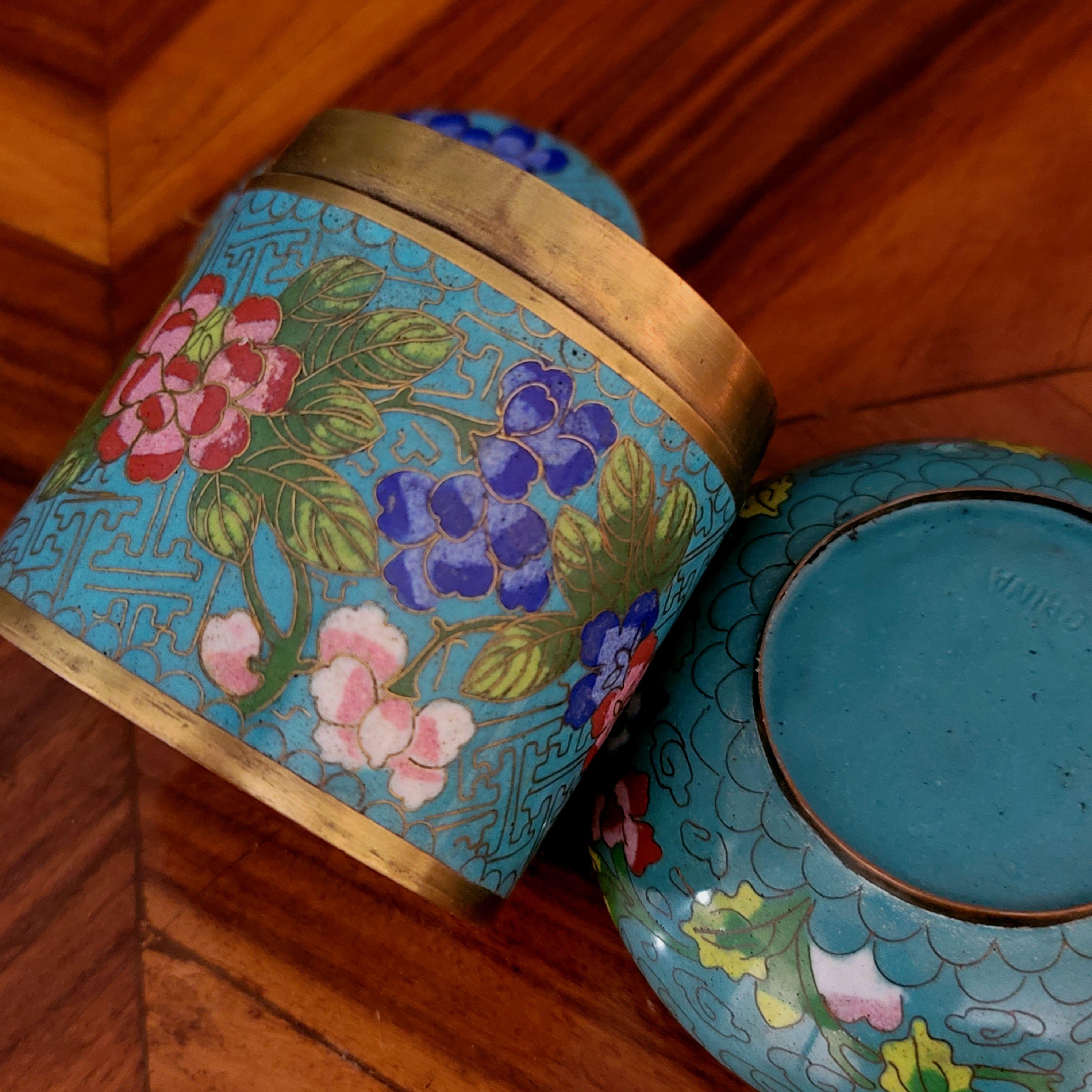 Chinese Matching Cloisonné Enamel Cigarette Case and Ashtray, Blue, 19th Century 2