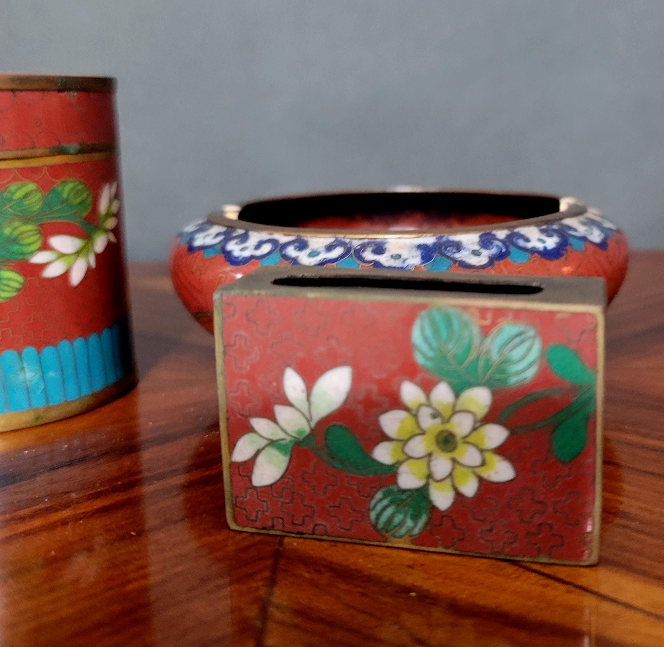 Chinese Matching Cloisonné Enamel Cigarette Case, Match Slot and Ashtray, 19c For Sale 6