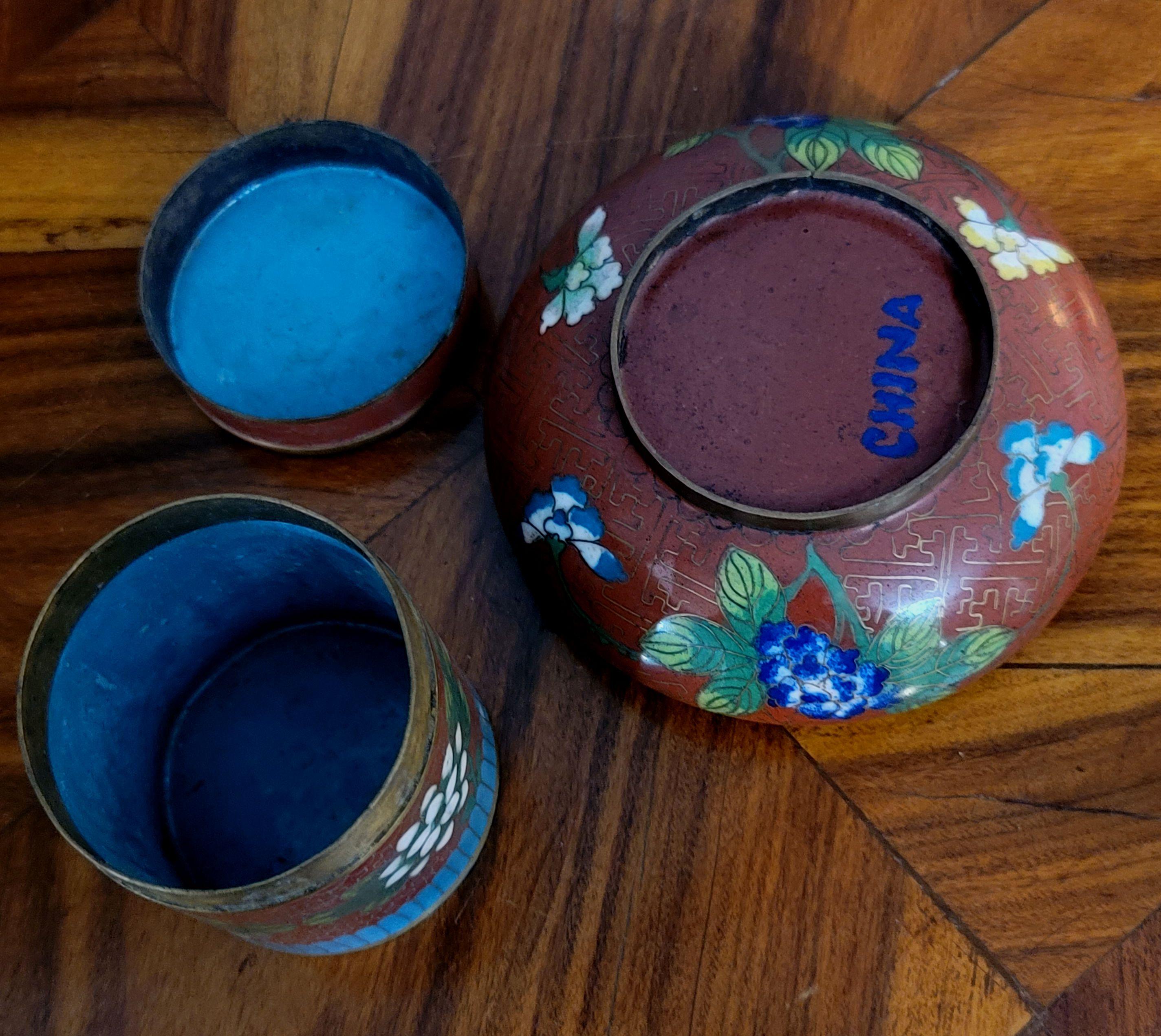 19th Century Chinese Matching Cloisonné Enamel Cigarette Case, Match Slot and Ashtray, 19c For Sale