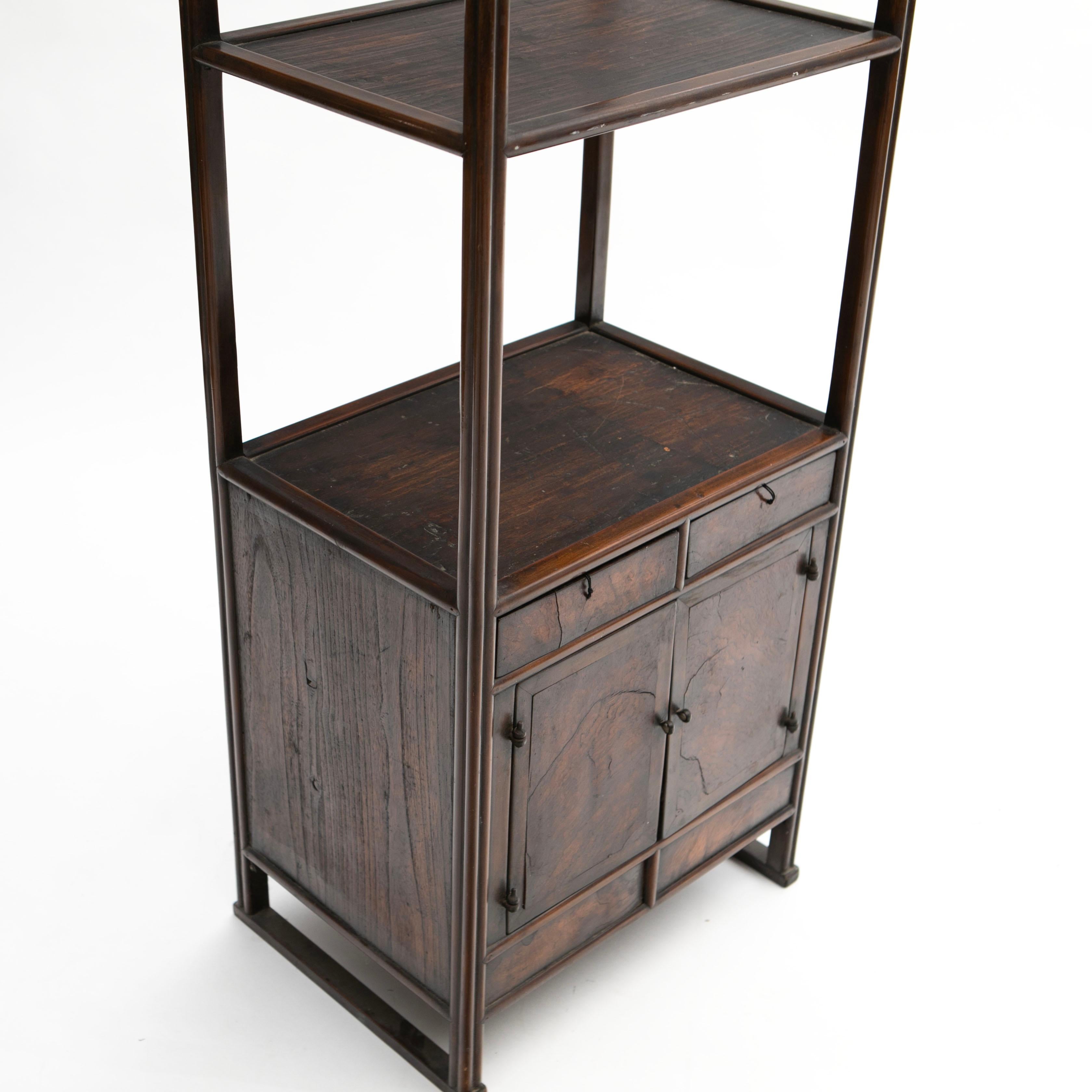 Chinese Mid 19th Century Étagère Cabinet For Sale 7