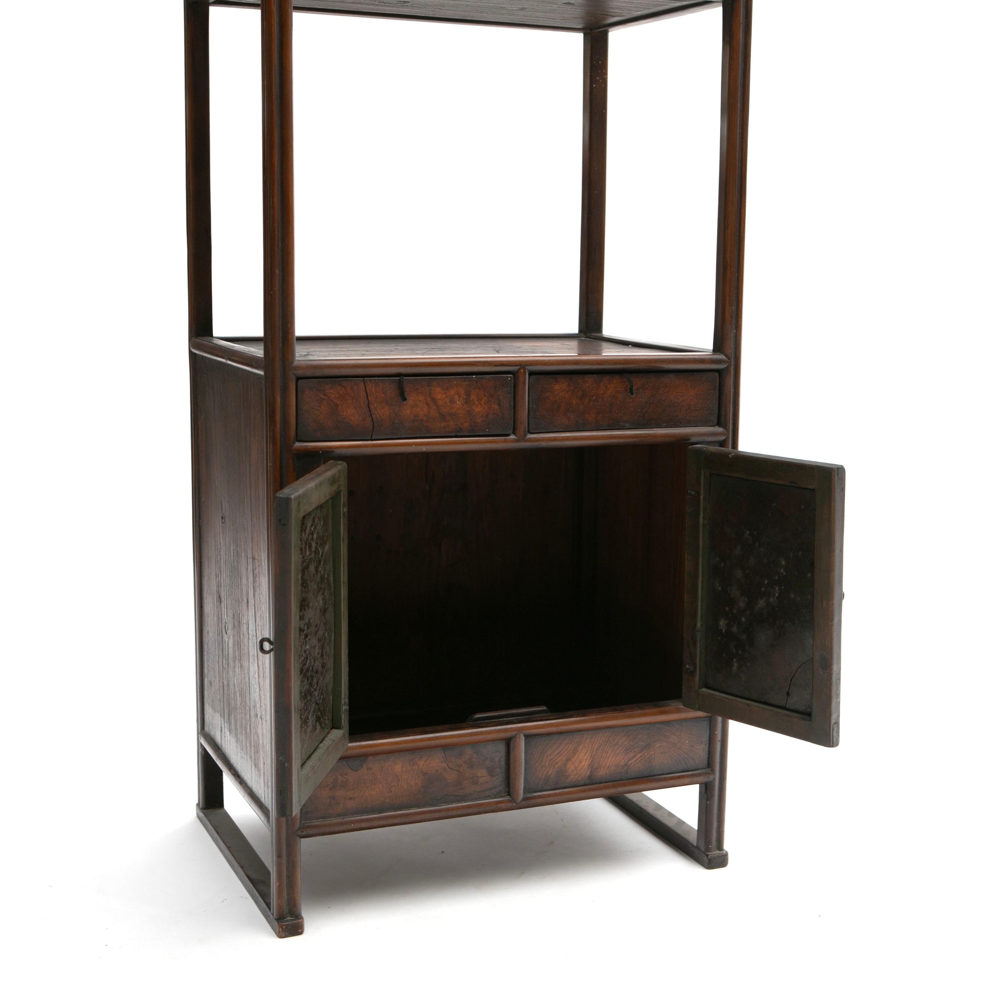 Chinese Mid 19th Century Étagère Cabinet For Sale 2