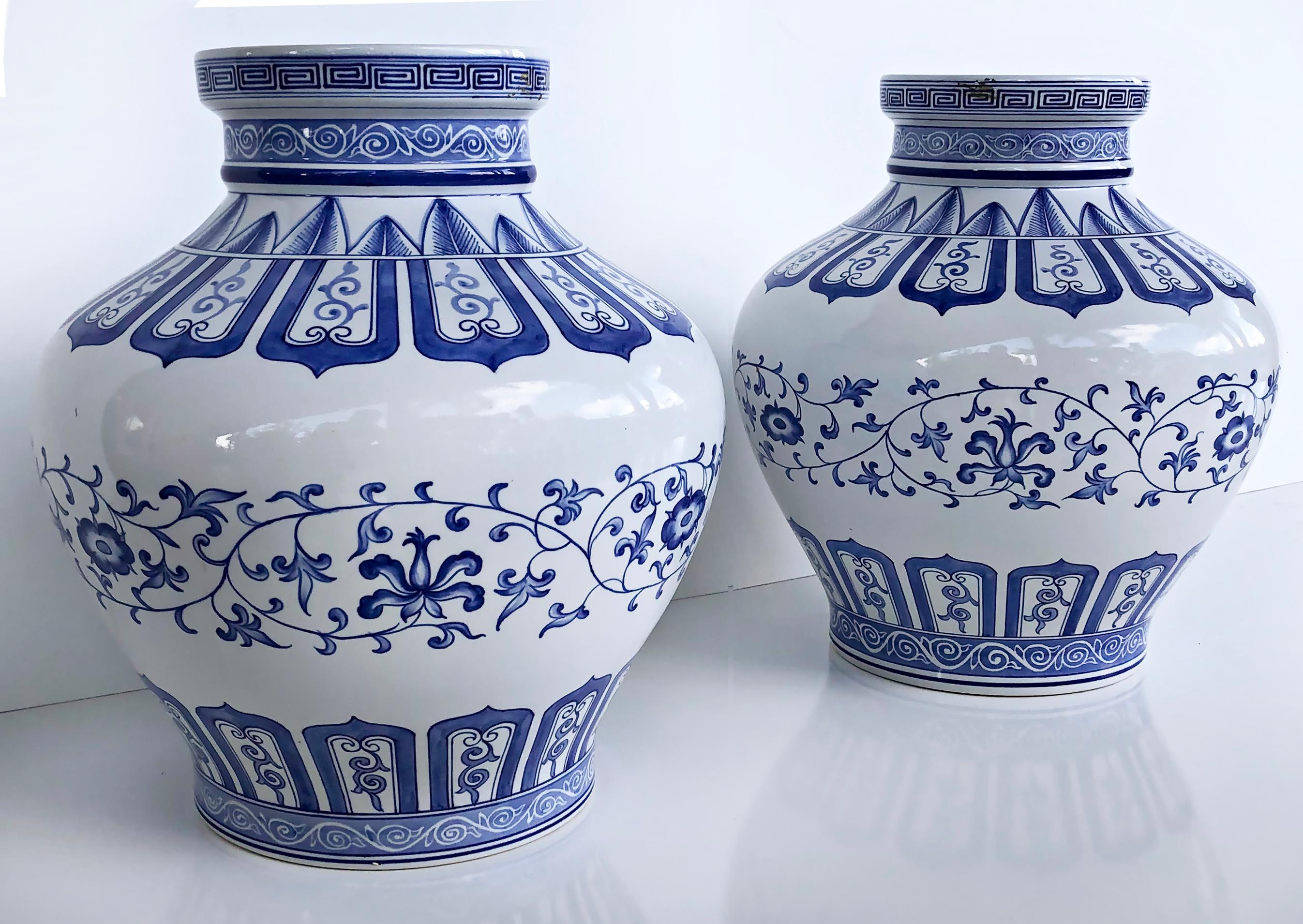 Chinoiserie Chinese Mid 20th-Century Blue and White Porcelain Vases, Pair
